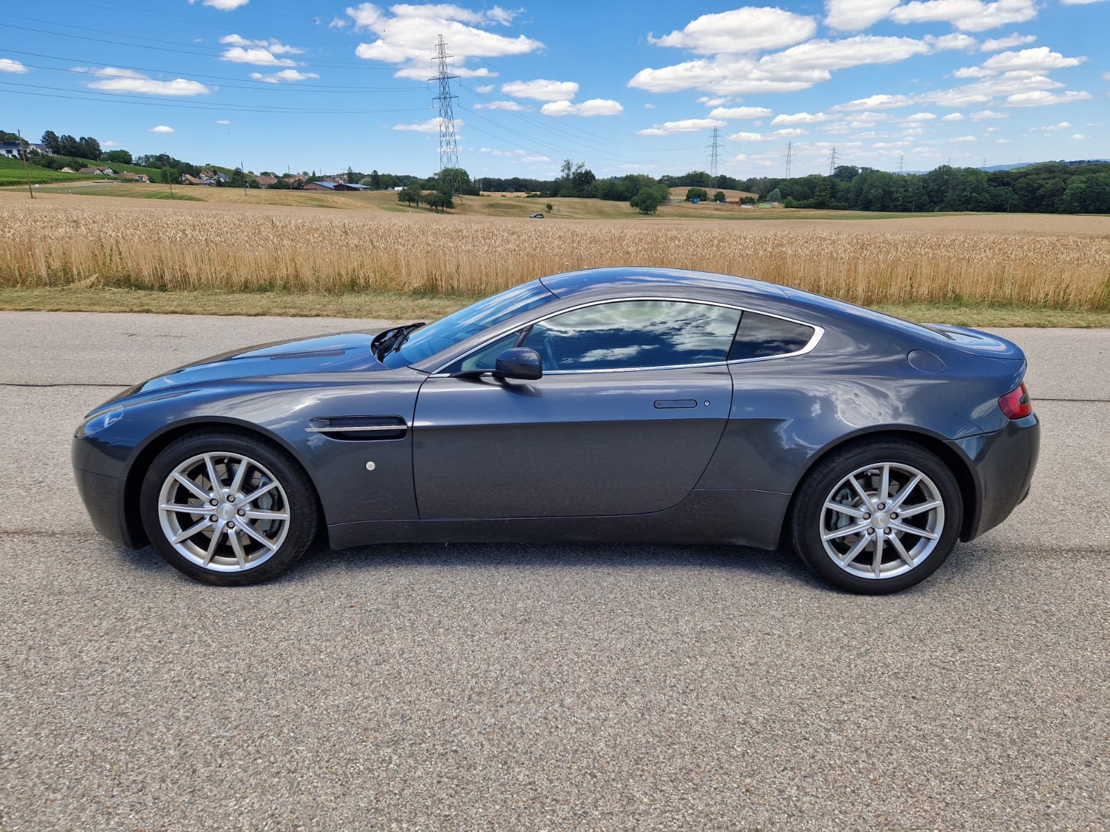 ASTON MARTIN V8 Vantage 4.3 Sportshift-image-2