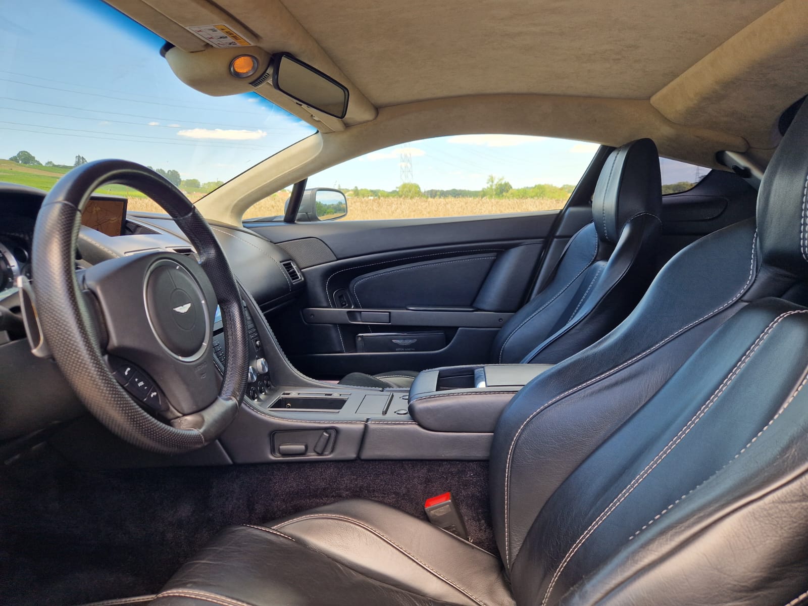 ASTON MARTIN V8 Vantage 4.3 Sportshift-image-3