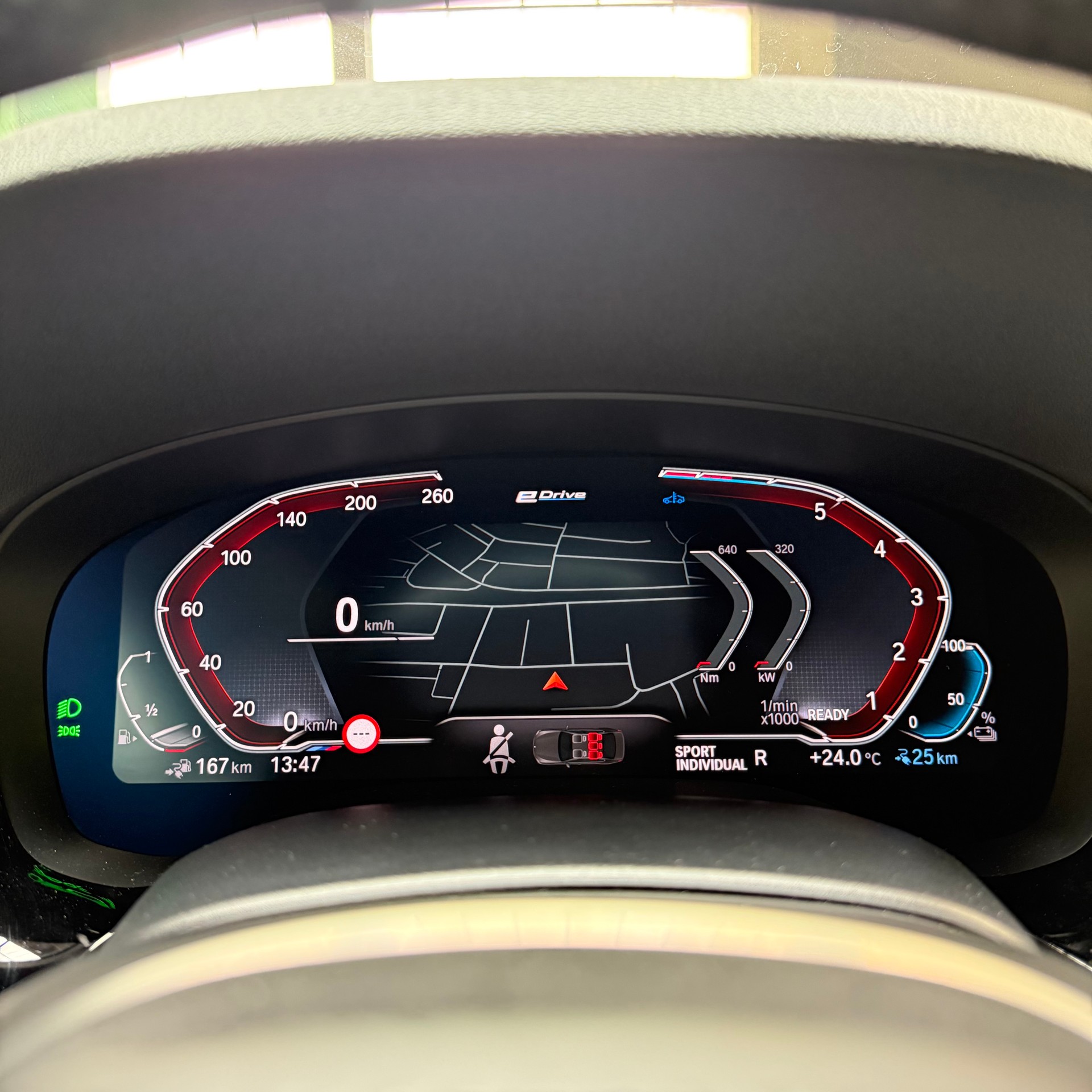 BMW 545e xDrive M Sport Steptronic-image-21
