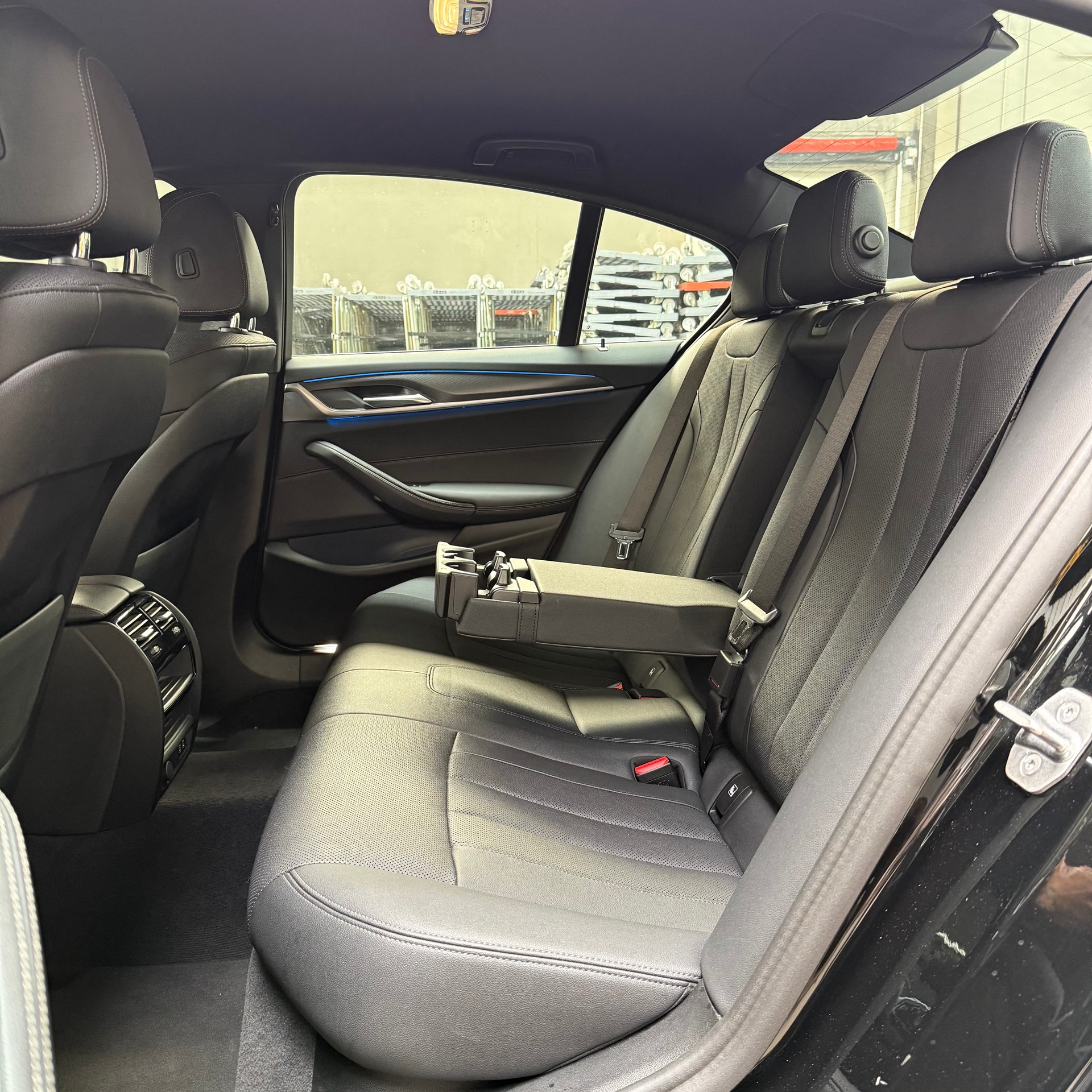 BMW 545e xDrive M Sport Steptronic-image-15