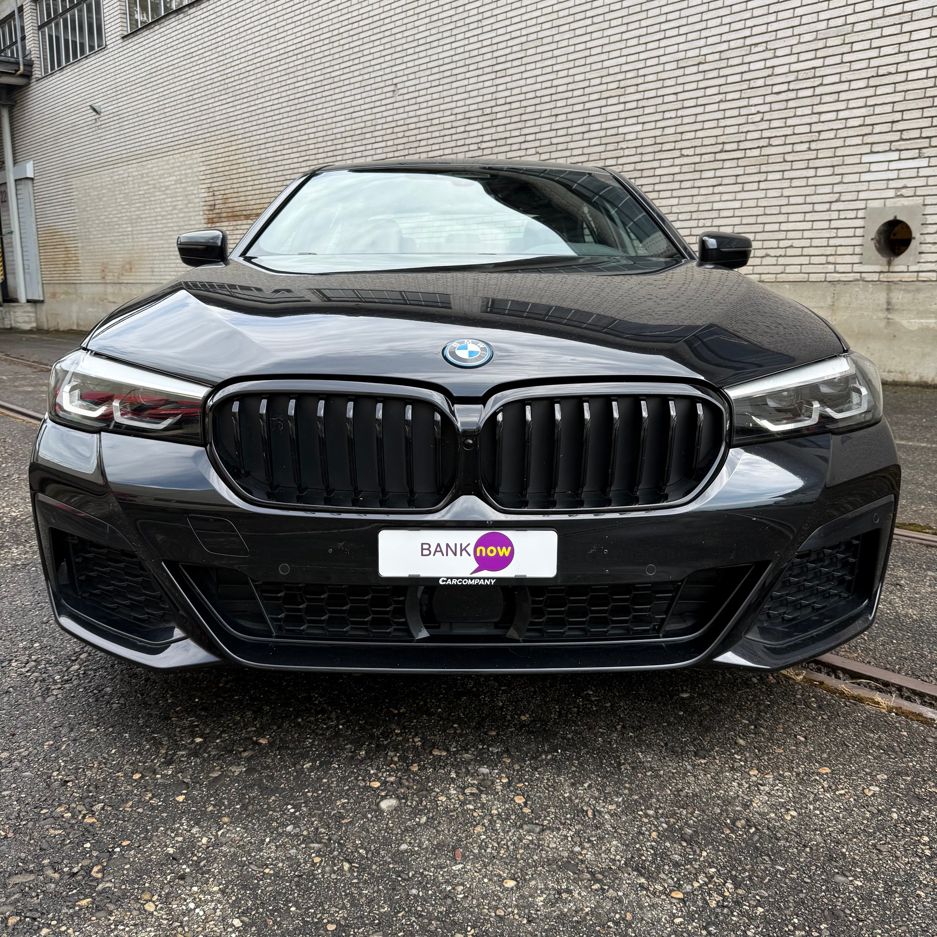 BMW 545e xDrive M Sport Steptronic-showroom-element-1