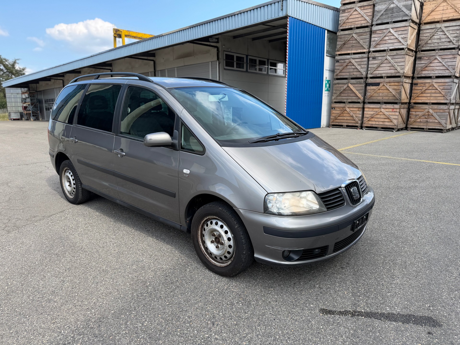 SEAT Alhambra 1.9 TDI Advantage-showroom-element-1