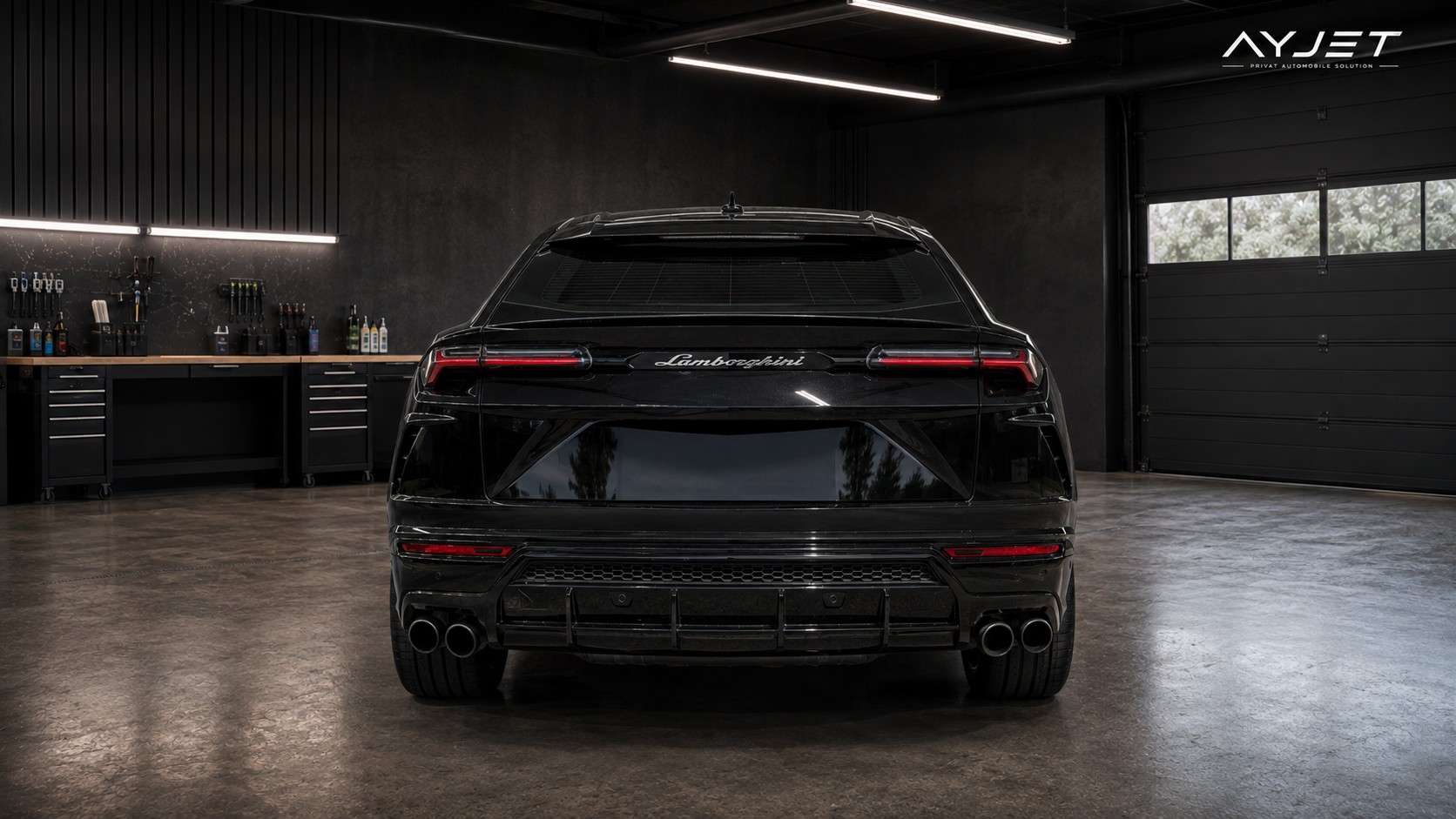 LAMBORGHINI Urus E-Gear-showroom-element-2