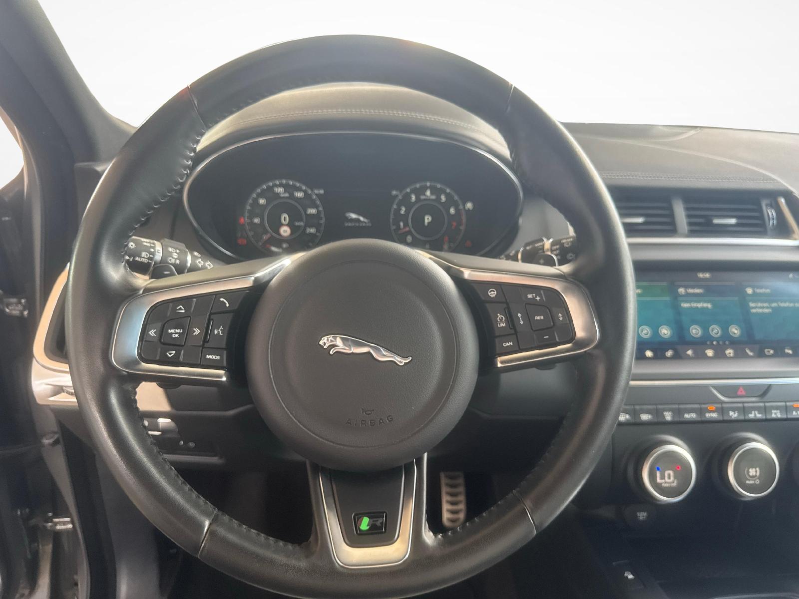 JAGUAR E-Pace 2.0 T 250 R-Dynamic S AWD-image-13