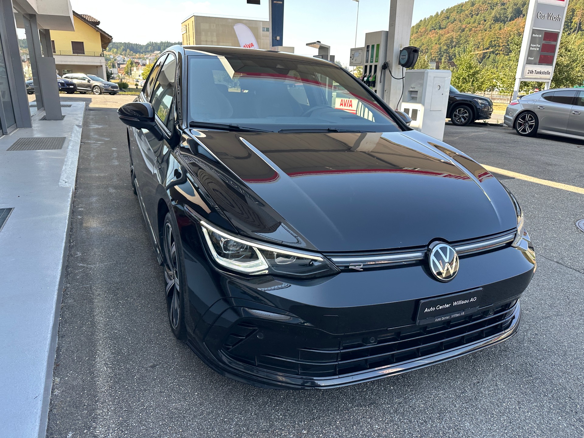 VW Golf 2.0 TDI R-Line DSG 4Motion-showroom-element-3
