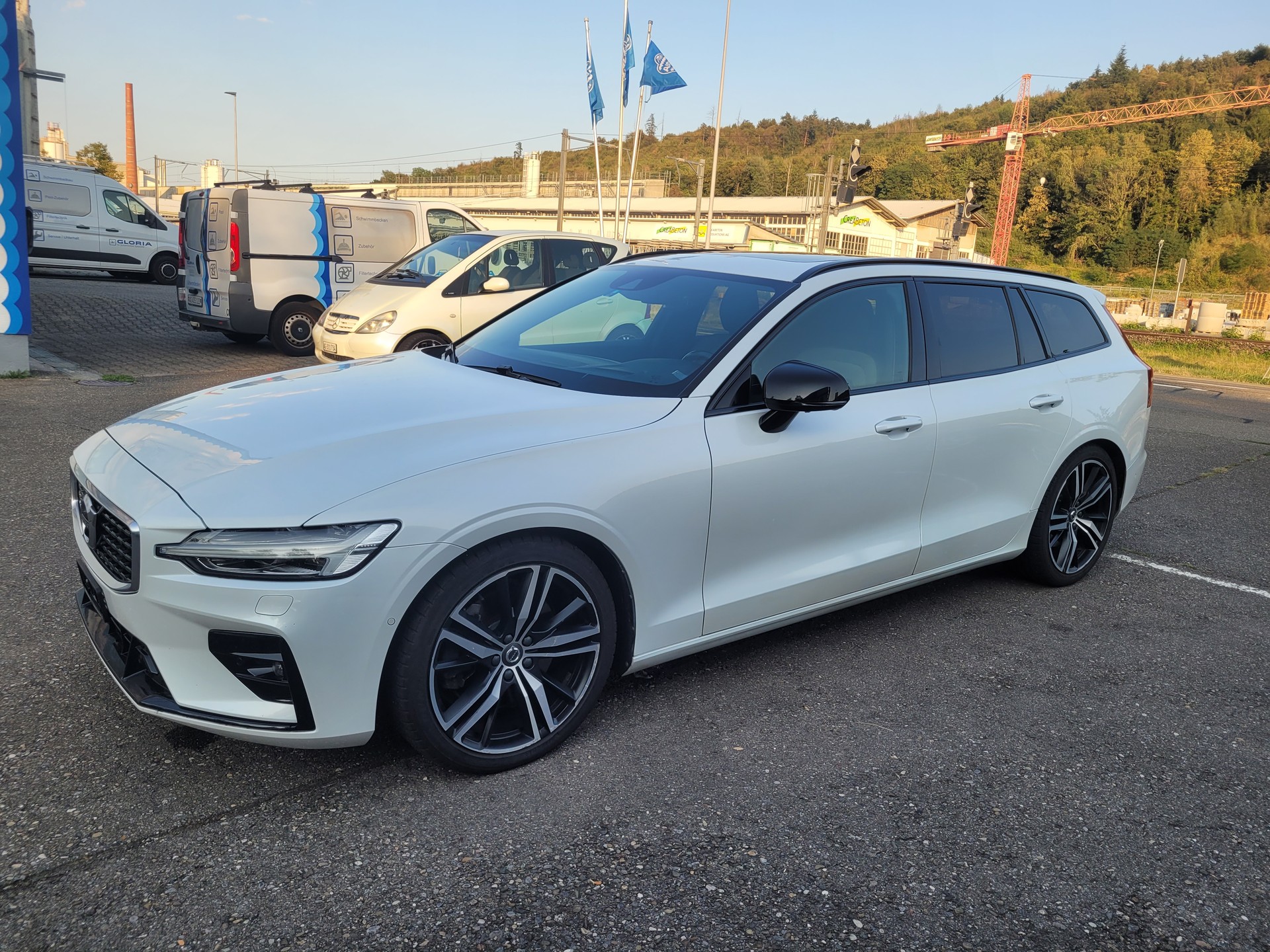 VOLVO V60 T5 R-Design Geartronic-image-3