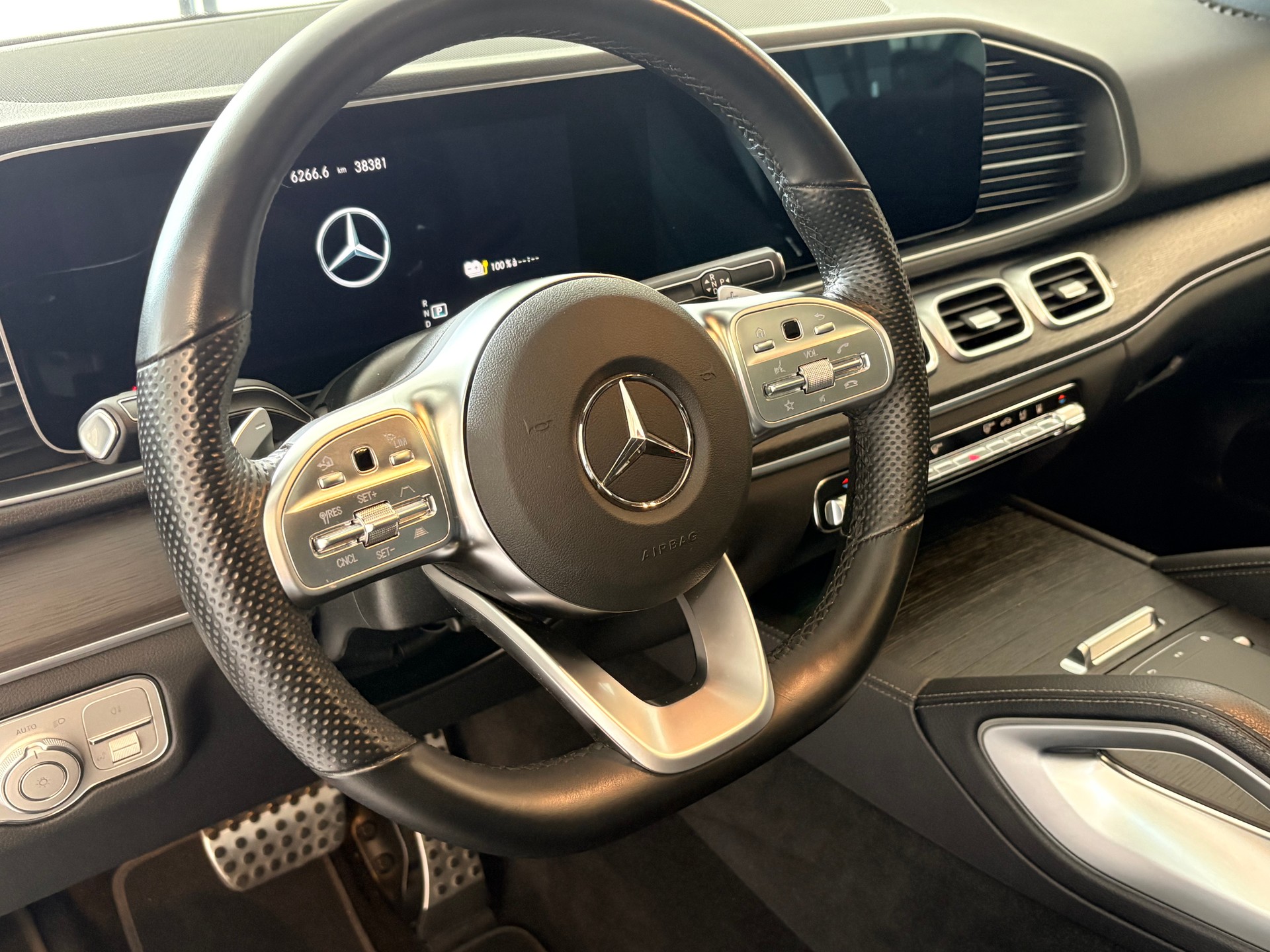 MERCEDES-BENZ GLE 350 e AMG Line 4matic-image-14