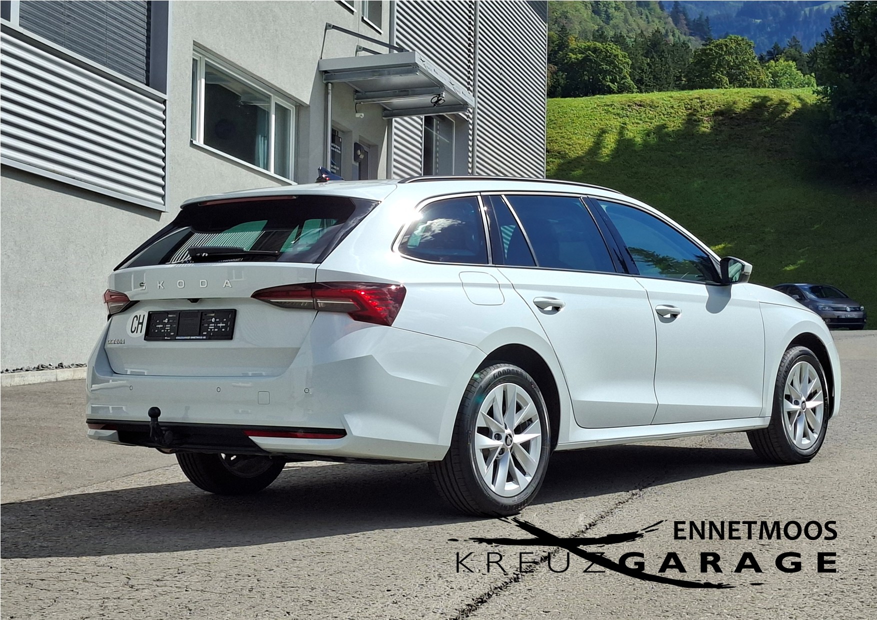 SKODA Octavia Combi 1.5 TSI mHEV DSG Selection *Anhängerkupplung+Garantie*-image-4
