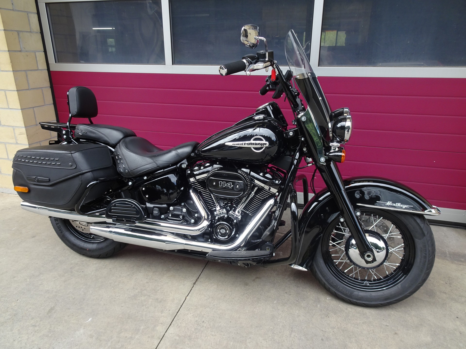 HARLEY-DAVIDSON FLHCS Heritage Classic 114 ABS-image-2