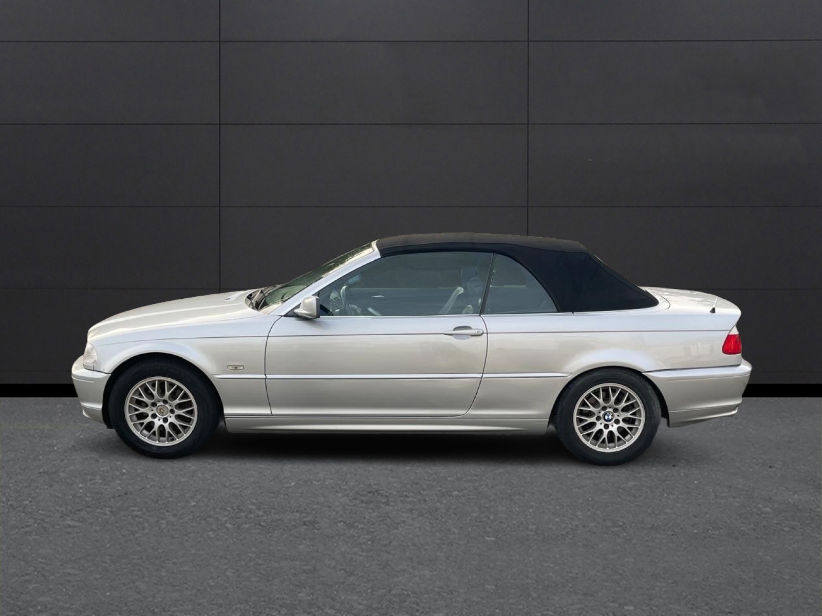 BMW BMW 320 CI Cabrio Automat-showroom-element-3