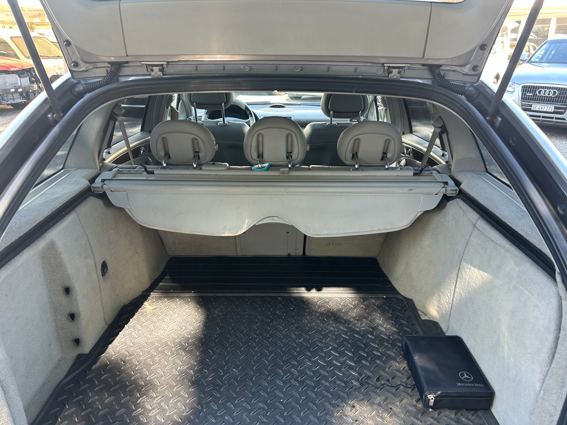MERCEDES-BENZ C 270 CDI Elégance-image-8