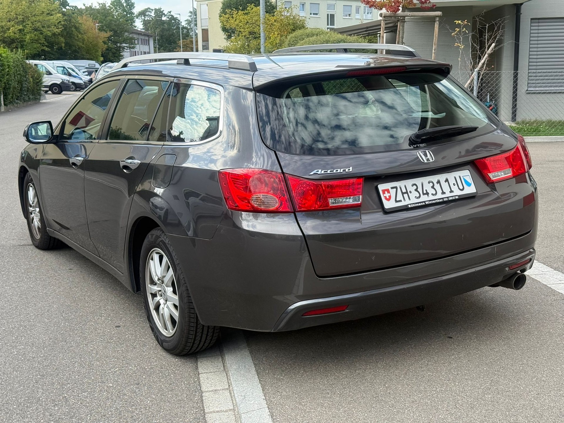 HONDA Accord Tourer 2.0i 16V Executive Automatic-image-6