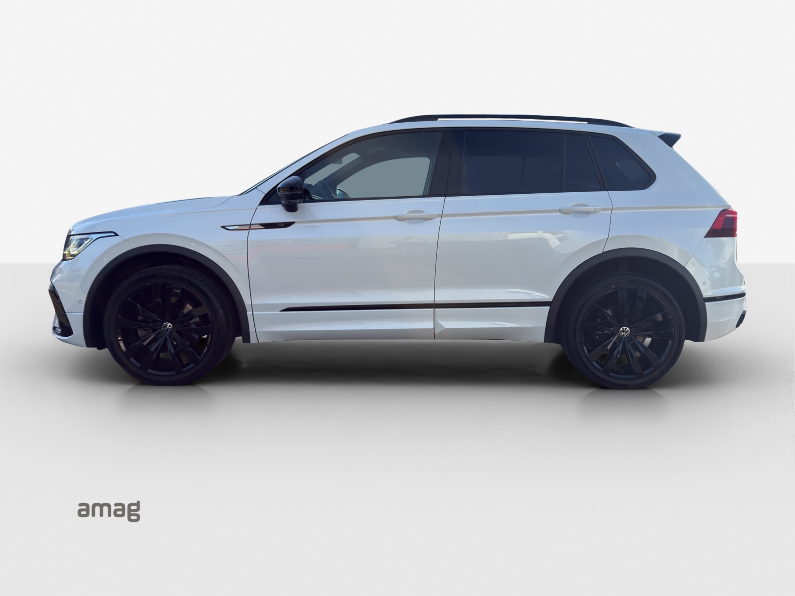 VW Tiguan 2.0TSI R-Line 4Motion DSG-showroom-element-1