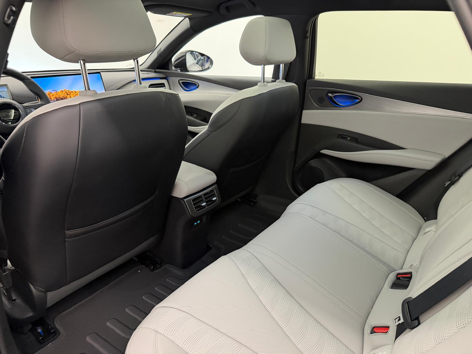 BYD Seal 6 DM-i Touring Comfort-image-11