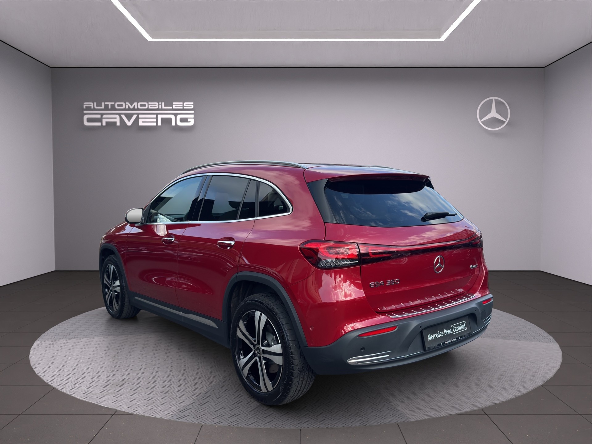 MERCEDES-BENZ EQA 350 4Matic Swiss Star-showroom-element-2