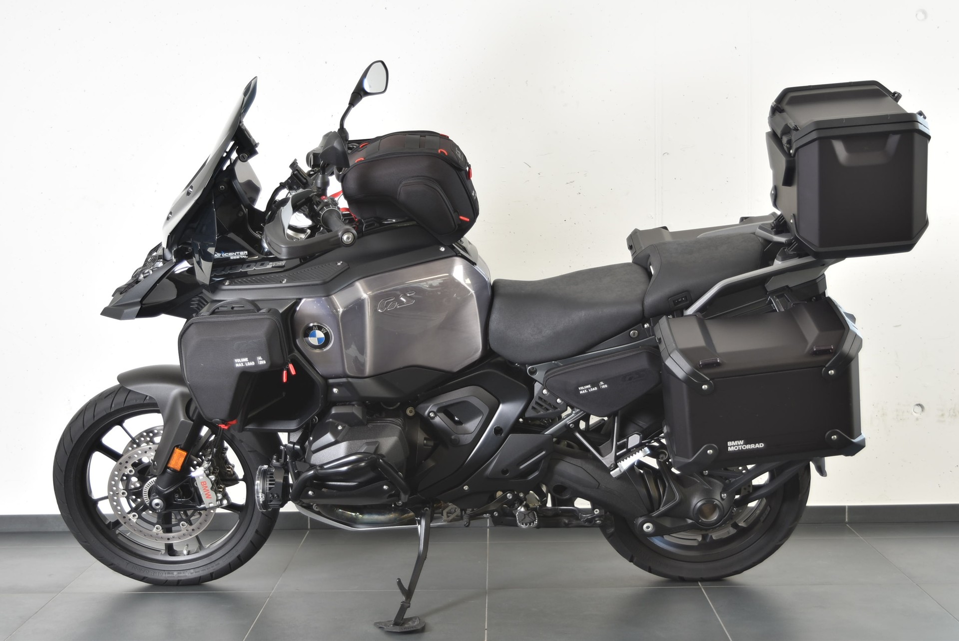 BMW R 1300 GS ADVENTURE-image-0