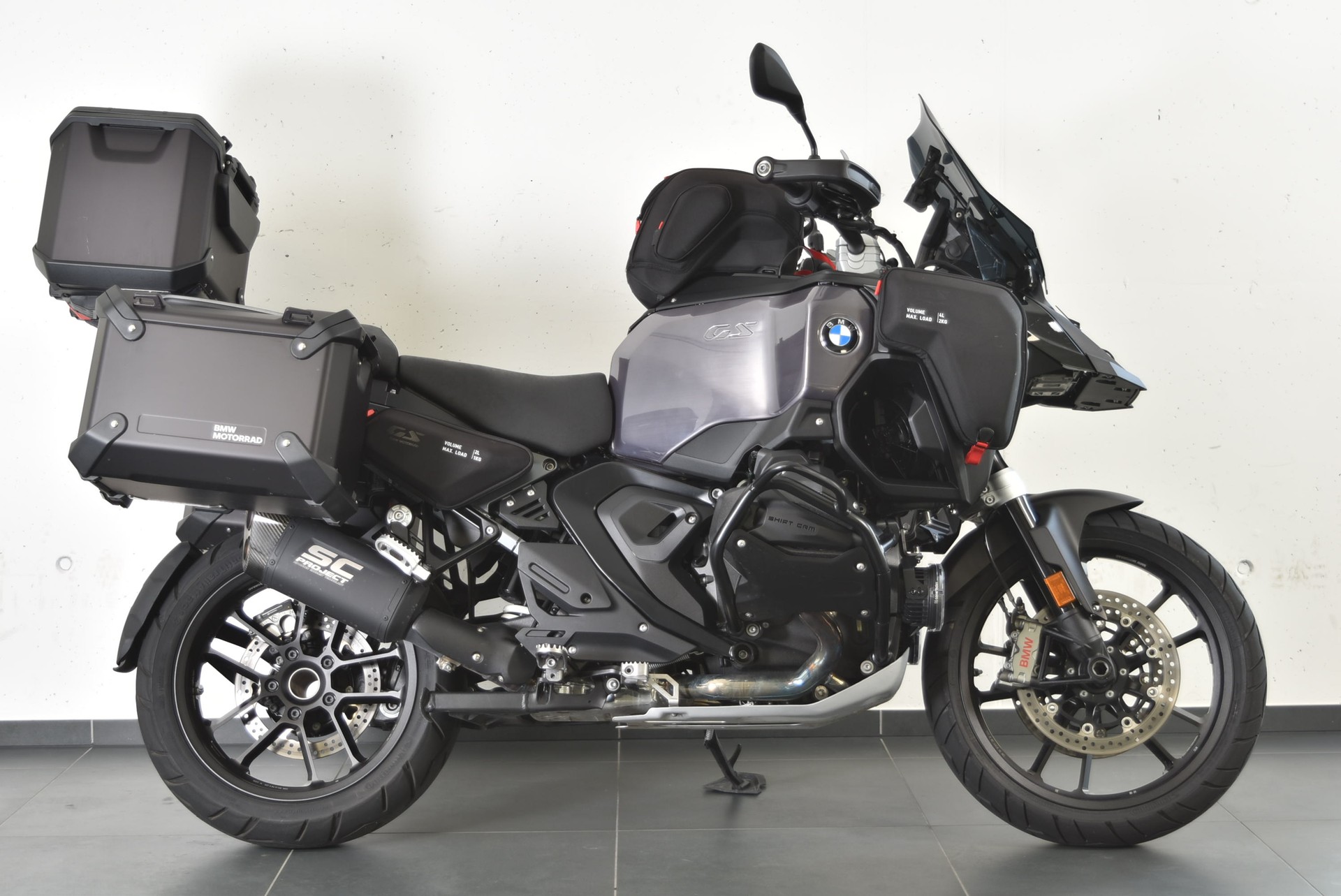 BMW R 1300 GS ADVENTURE-image-3