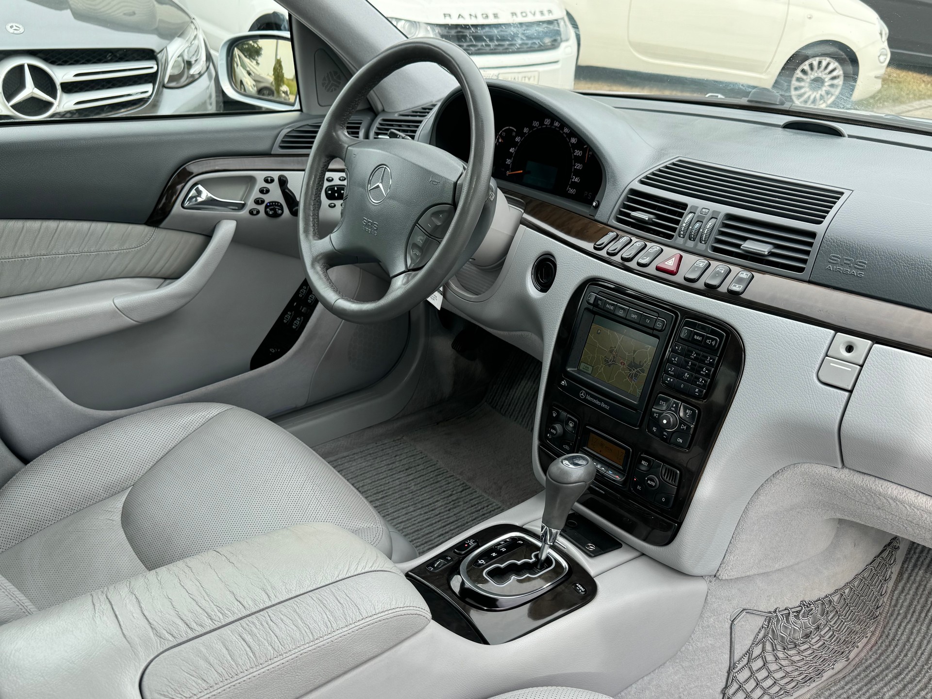 MERCEDES-BENZ S 320 L-image-8