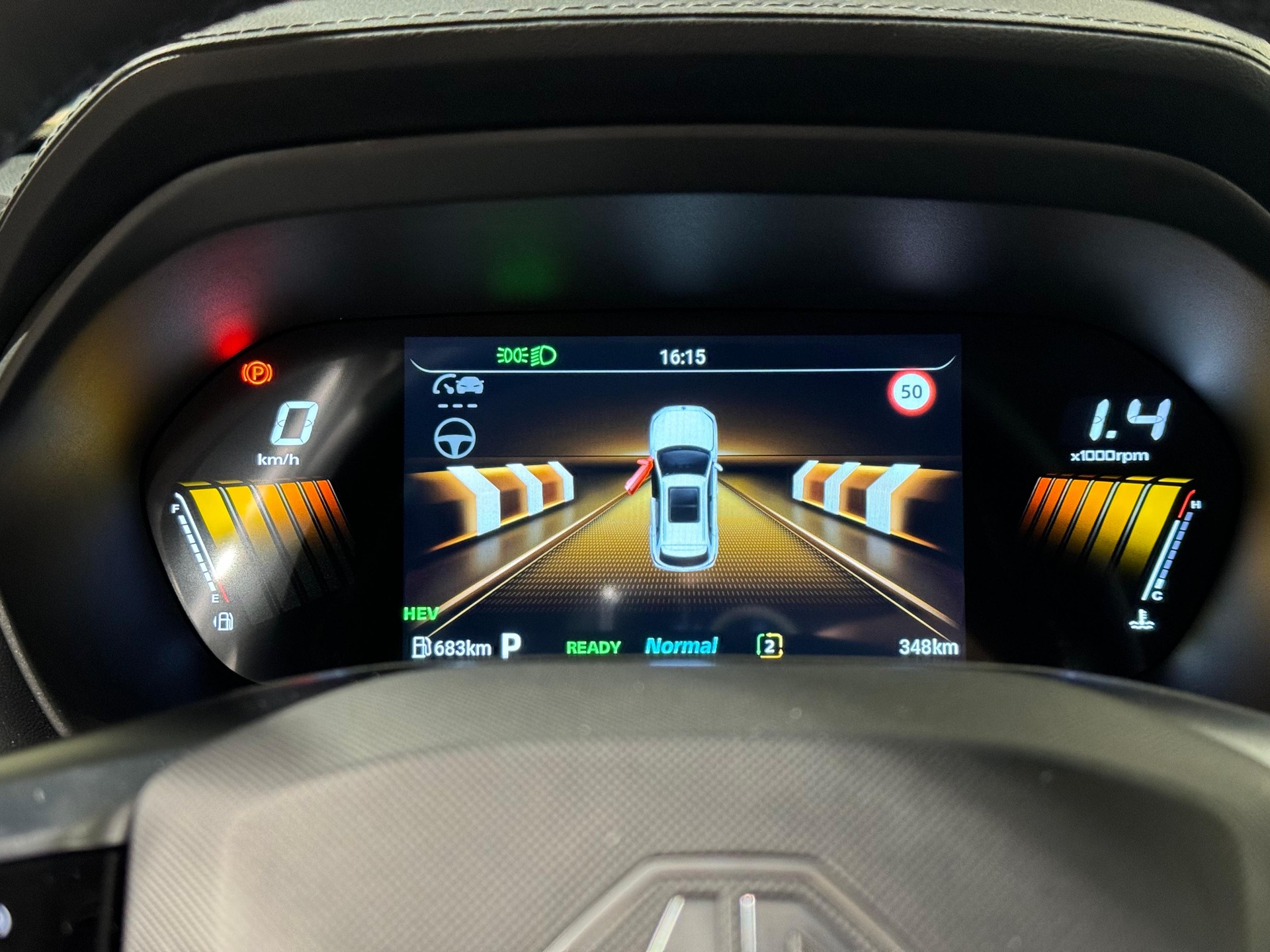 MG ZS 1.5 Hybrid+ Luxury-image-8