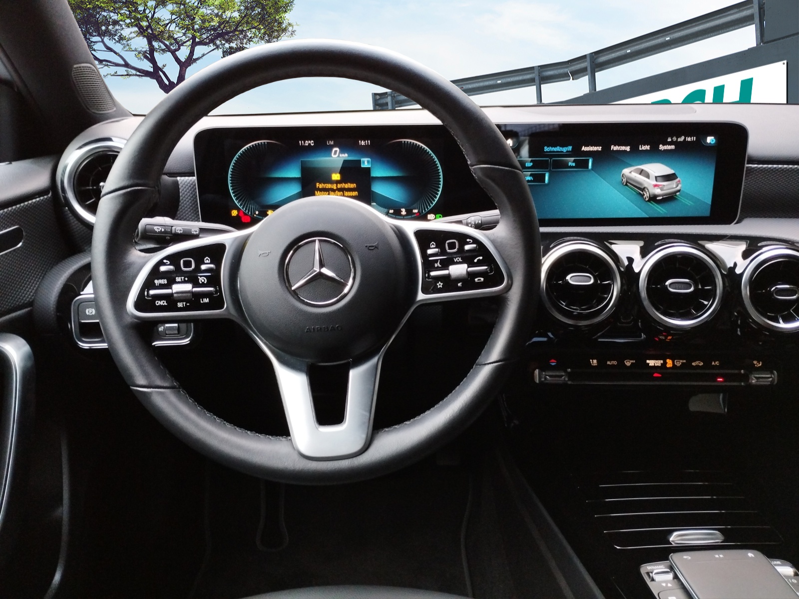MERCEDES-BENZ A 250 Progressive 7G-DCT-image-8