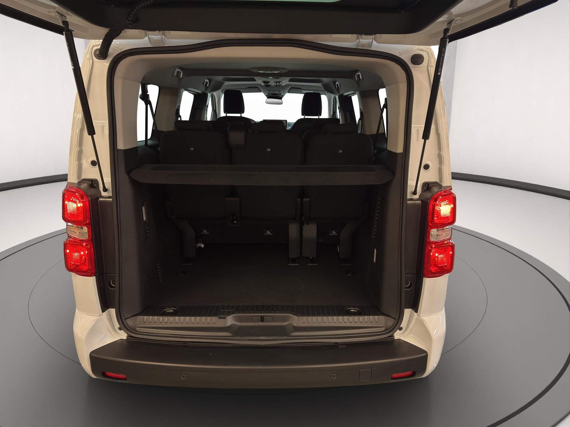 TOYOTA PROACE Verso L2 2.0 D Trend AT 177-image-13