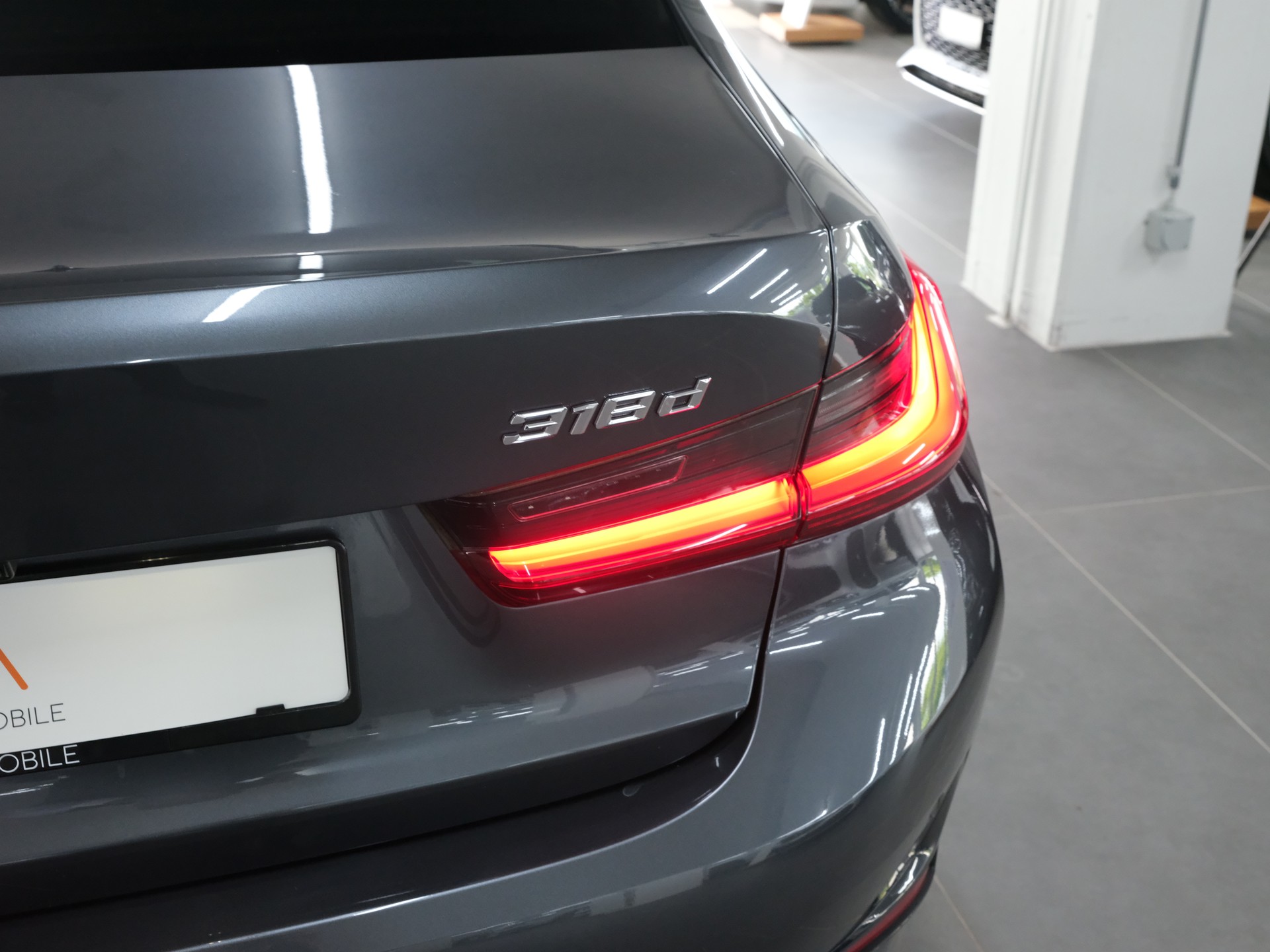 BMW 318d Steptronic Sport Line-image-8
