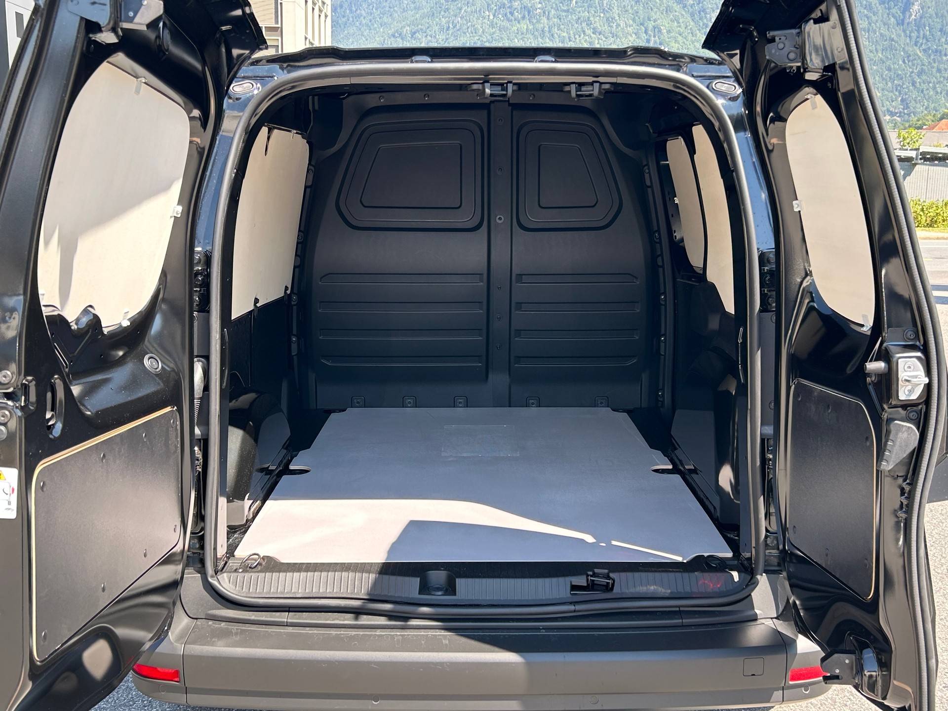 MERCEDES-BENZ eCitan Standard S WORKER-image-7