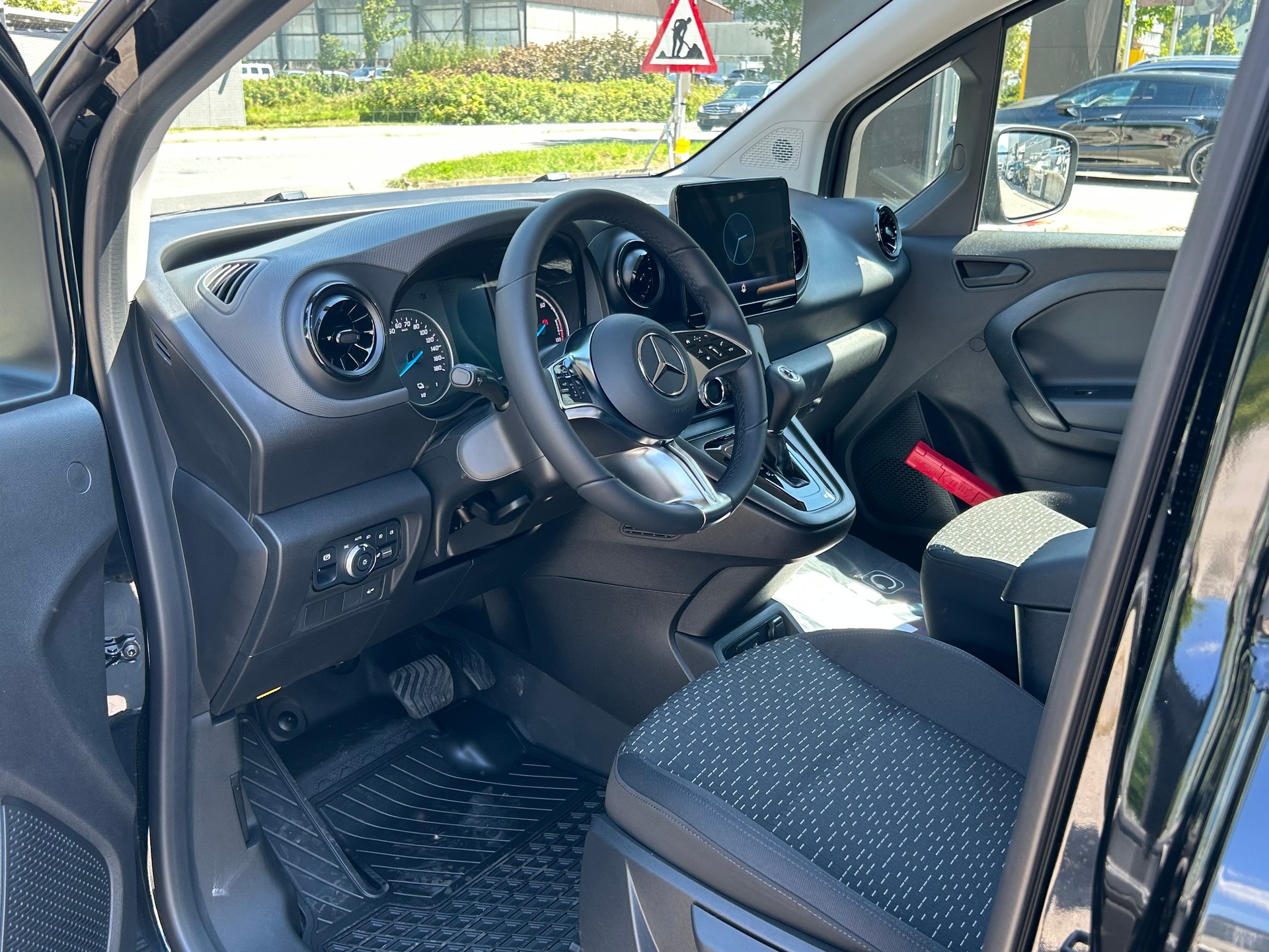 MERCEDES-BENZ eCitan Standard S WORKER-image-11