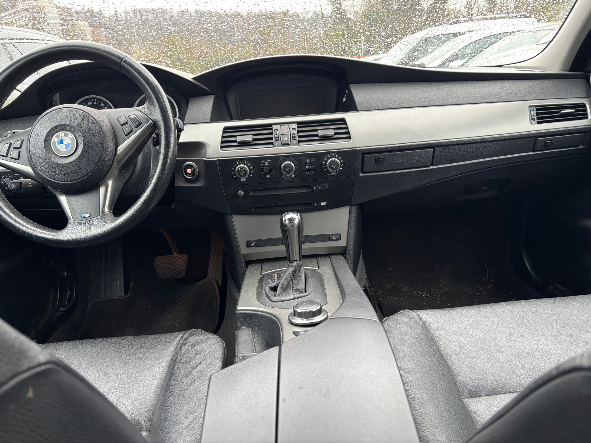 BMW 530xd Touring-image-9
