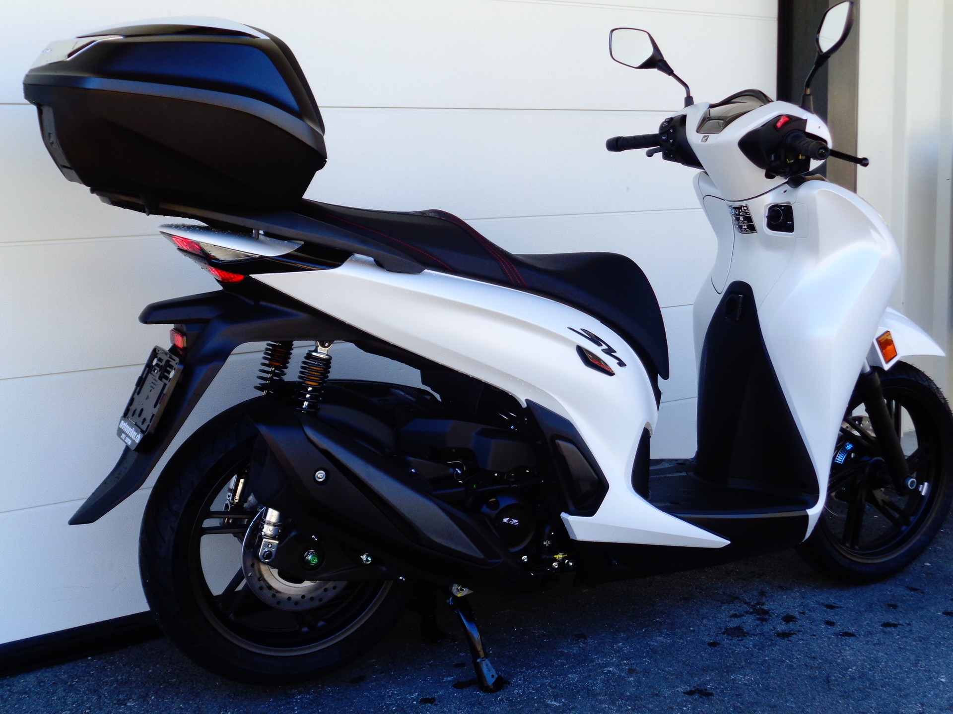 HONDA SH 350 Special Edition Sporty-image-3