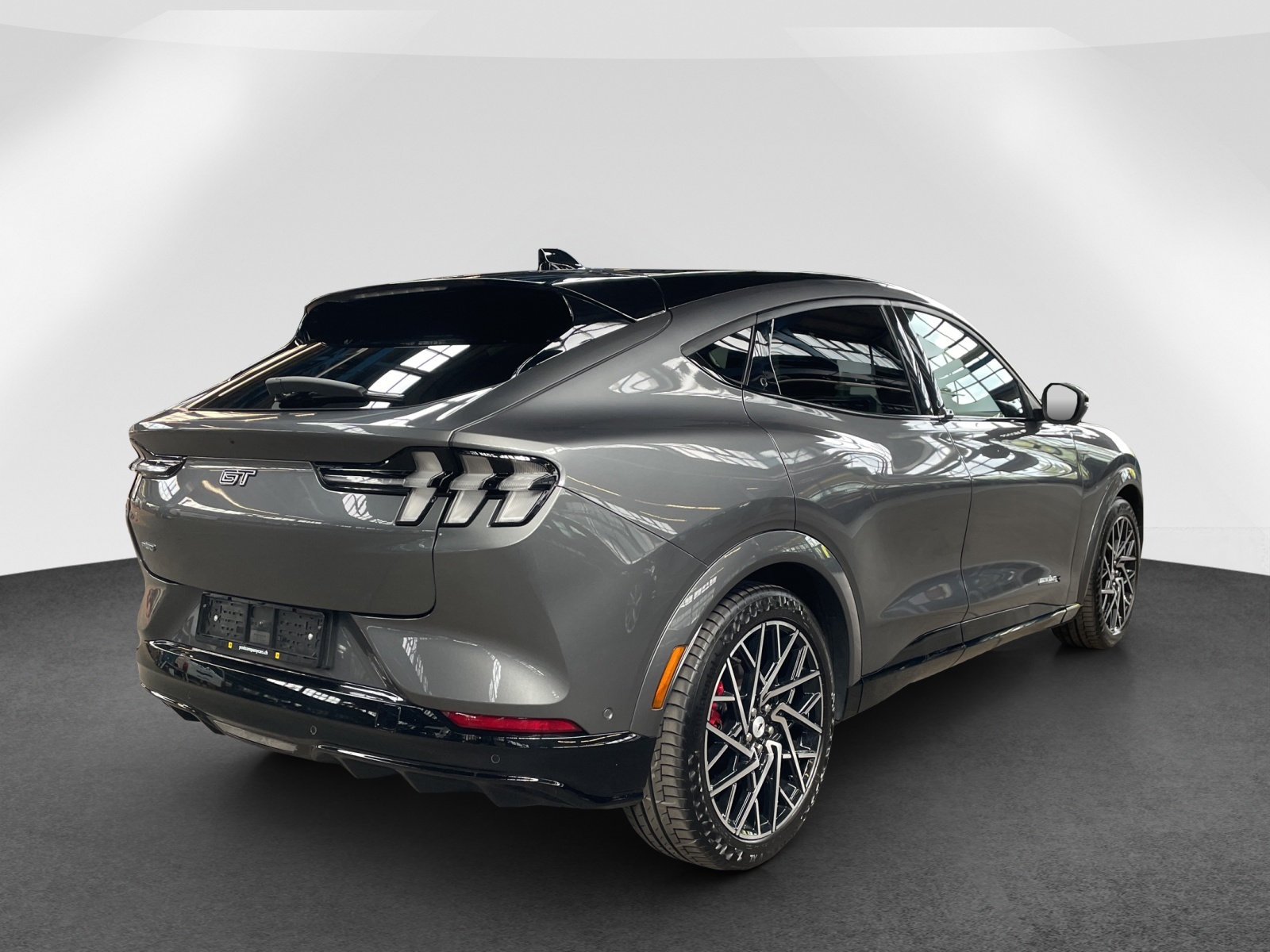 FORD Mustang Mach-E Extended GT AWD-image-5