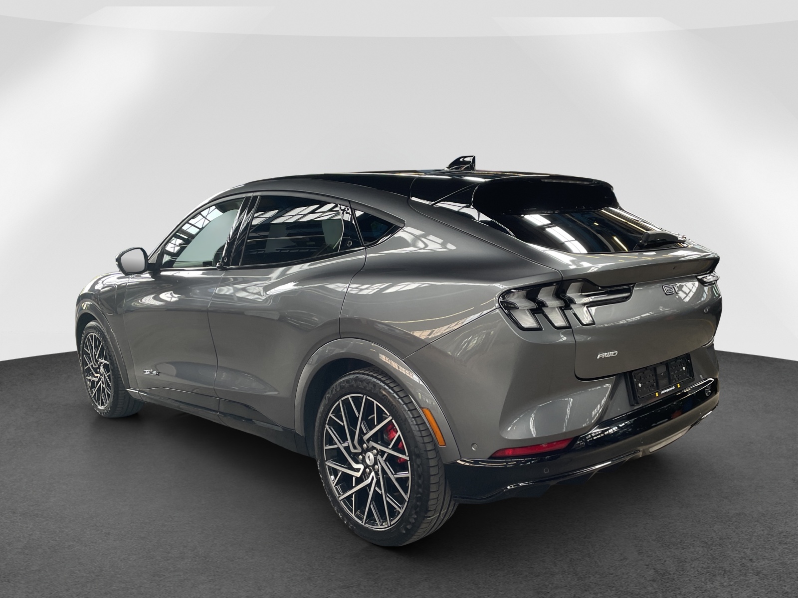FORD Mustang Mach-E Extended GT AWD-showroom-element-3