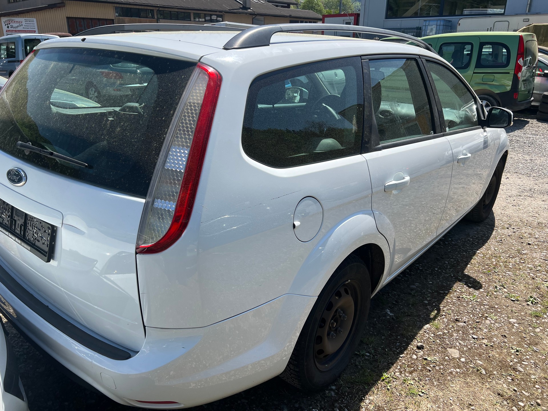 FORD Focus 1.6i VCT Carving-image-3