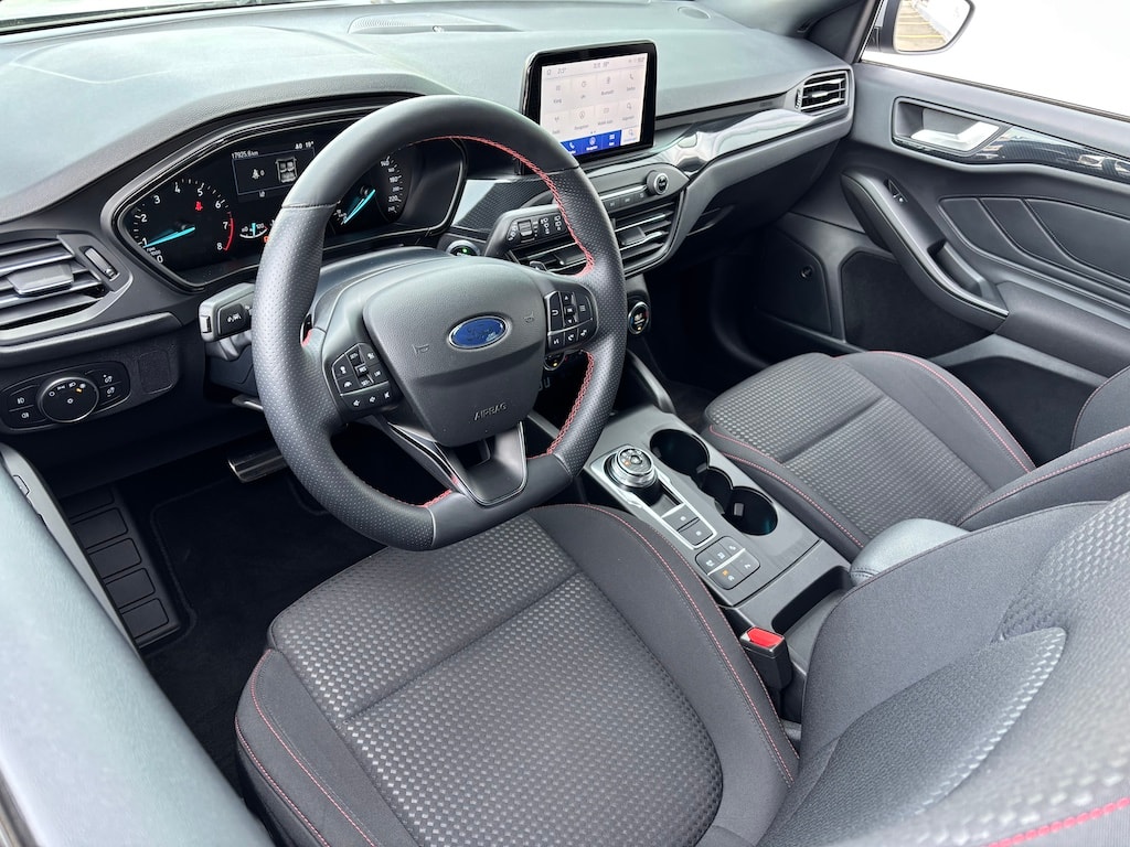 FORD Focus 1.5 SCTi ST Line-image-8