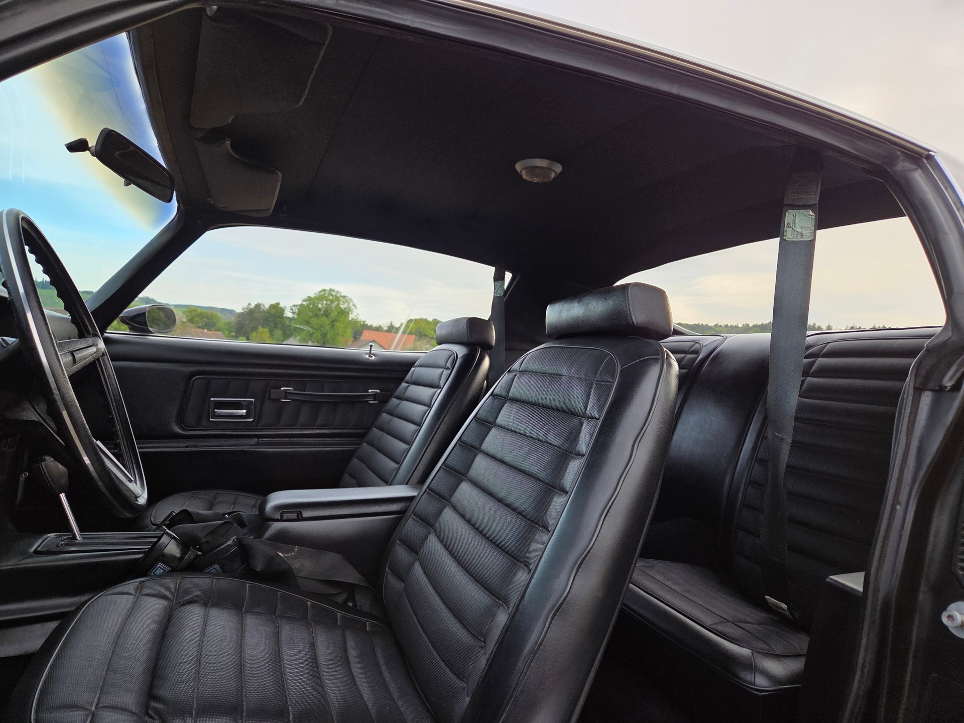 PONTIAC 350 Esprit-image-9