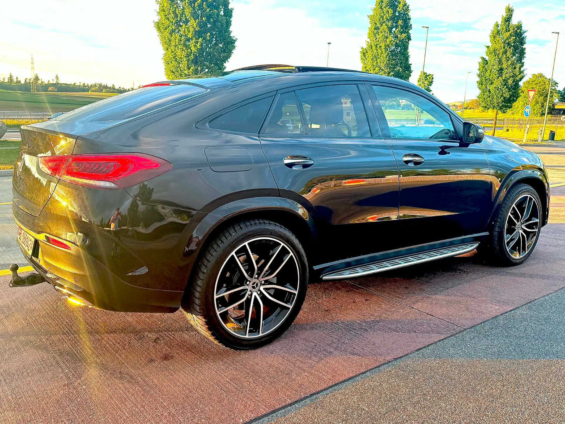 MERCEDES-BENZ GLE 400 d 4matic-image-1