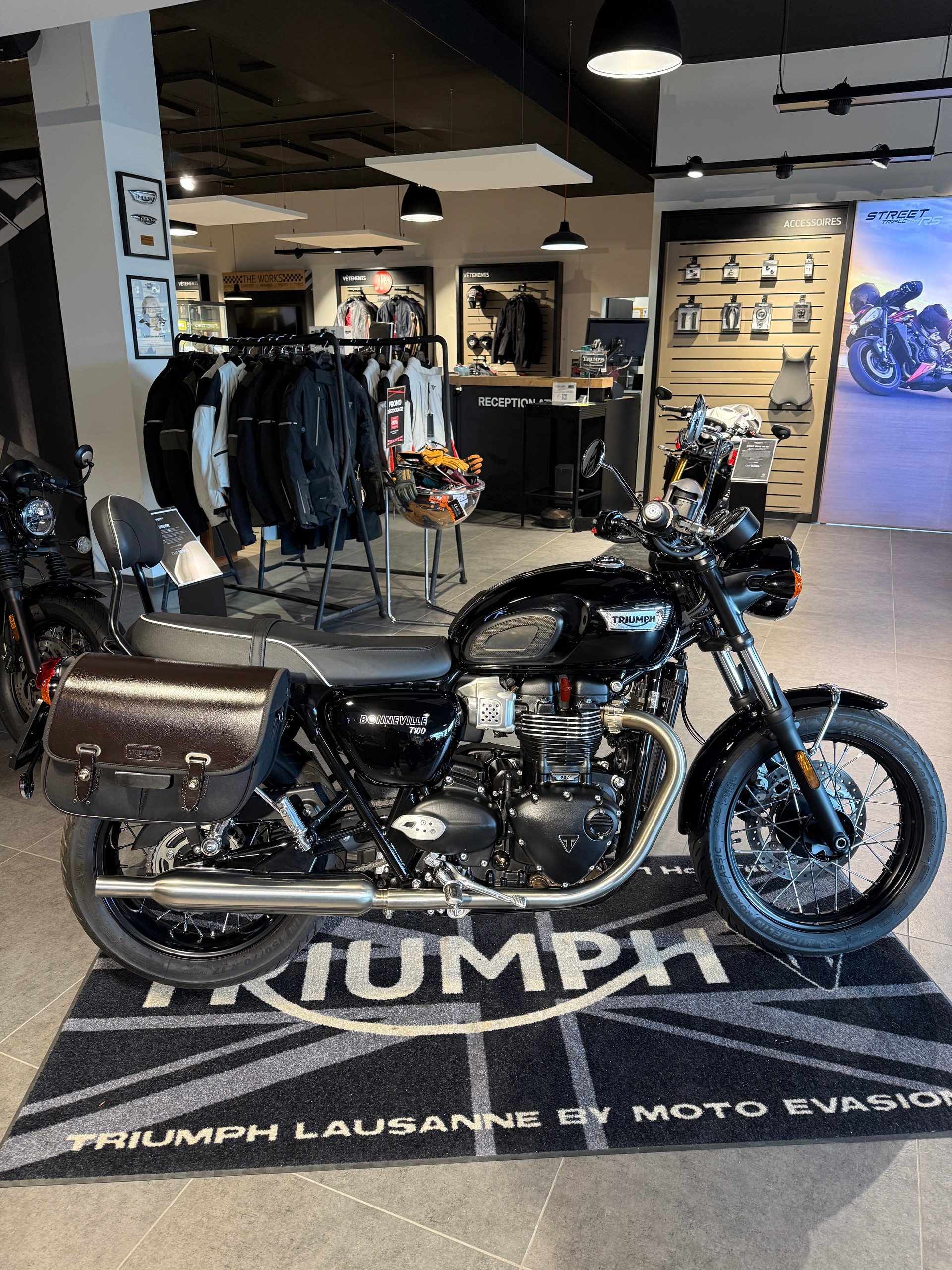 TRIUMPH Bonneville 900 T 100-image-0