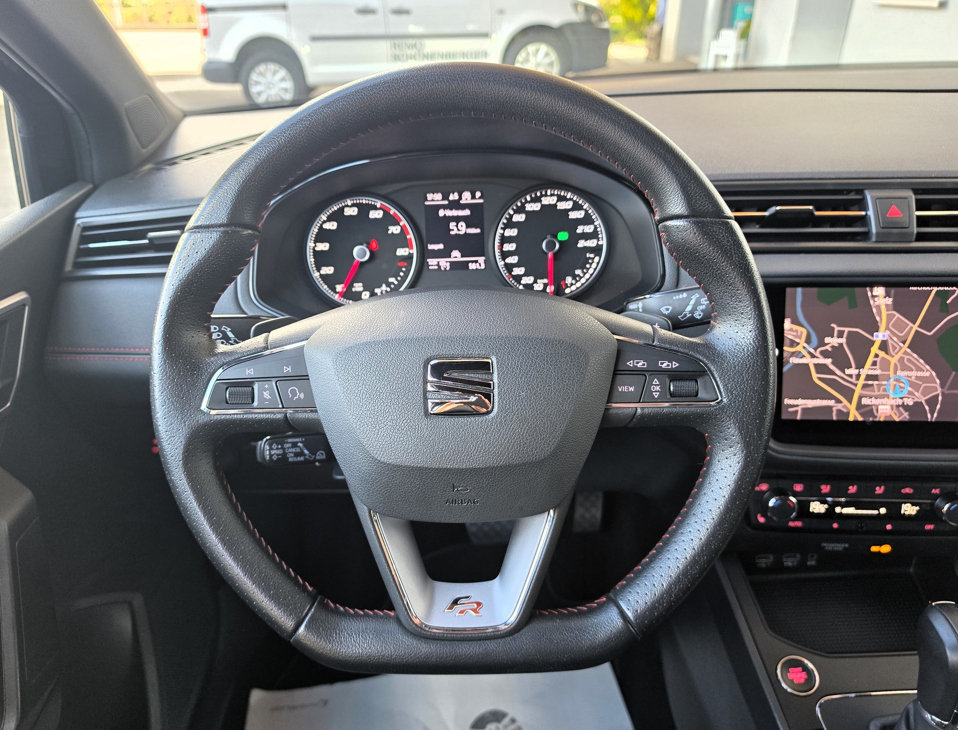 SEAT Ibiza 1.0 EcoTSI DSG FR-image-11