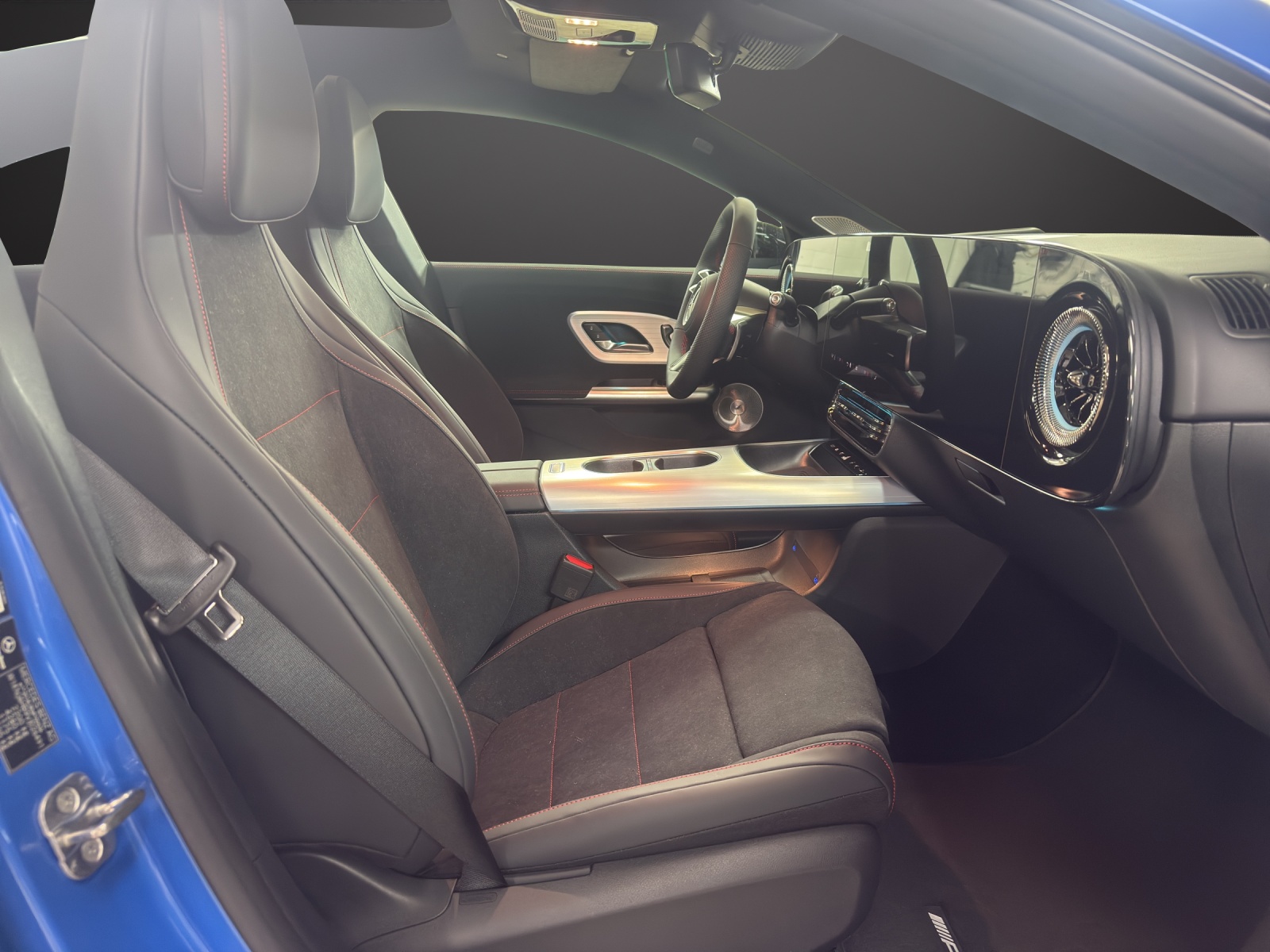 MERCEDES-BENZ CLA 220 4Matic 8G-DCT-image-11