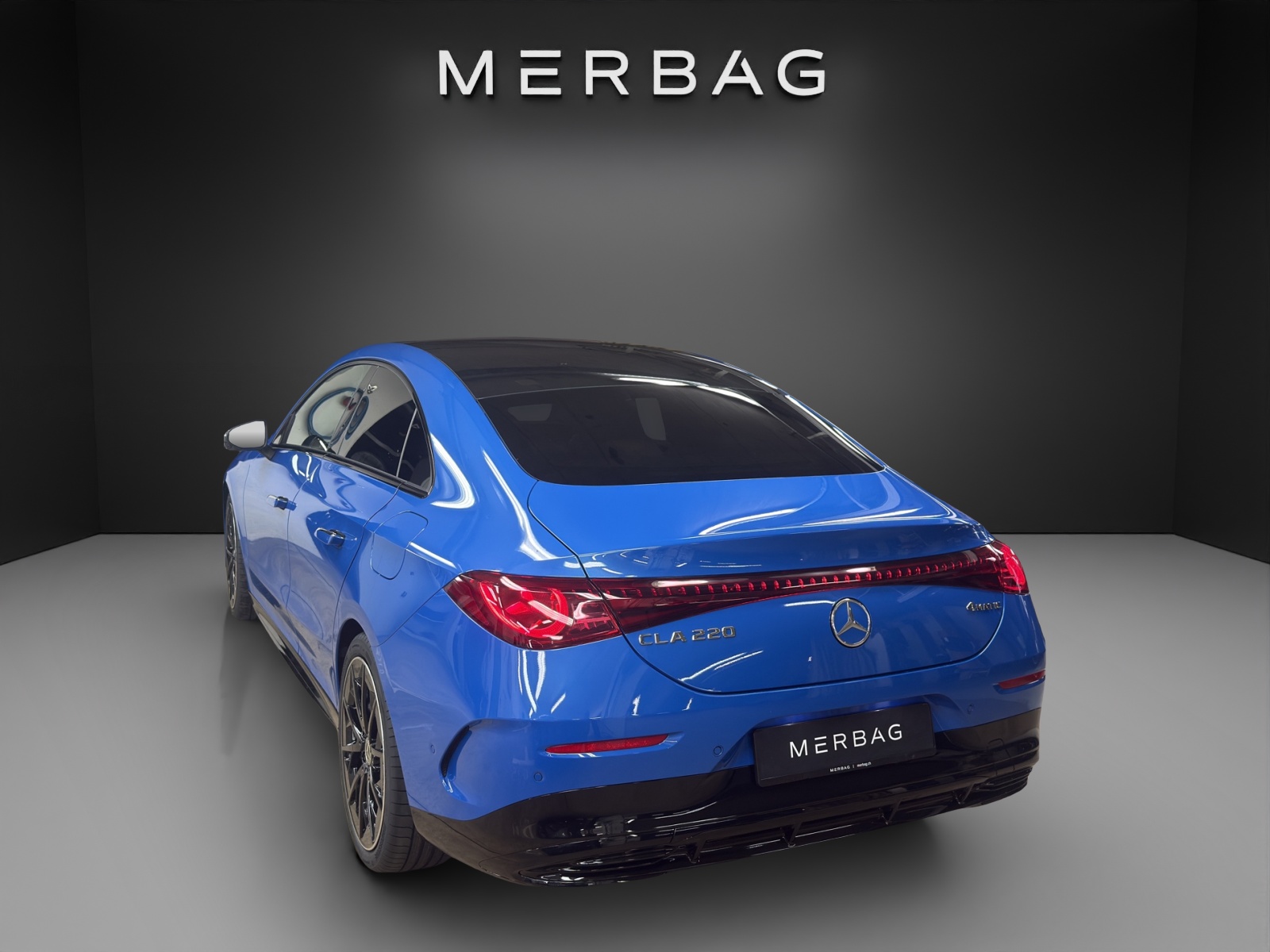 MERCEDES-BENZ CLA 220 4Matic 8G-DCT-image-2