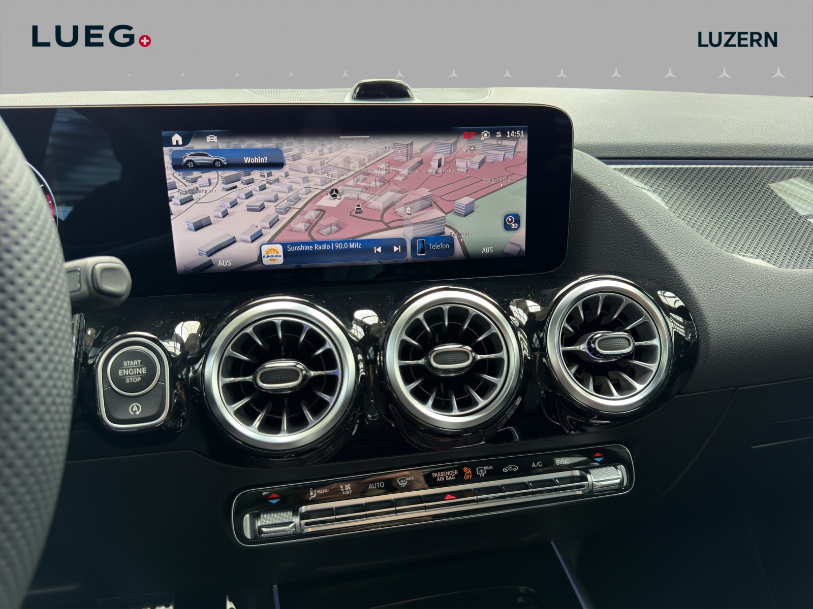 MERCEDES-BENZ GLA 200 Night Star 7G-DCT-image-11