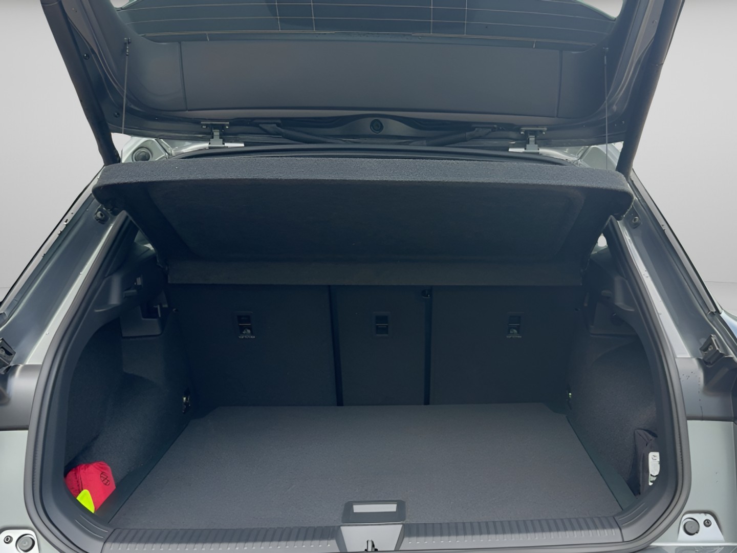 VW T-Roc 1.5 eTSI mHEV R-Line DSG-image-18