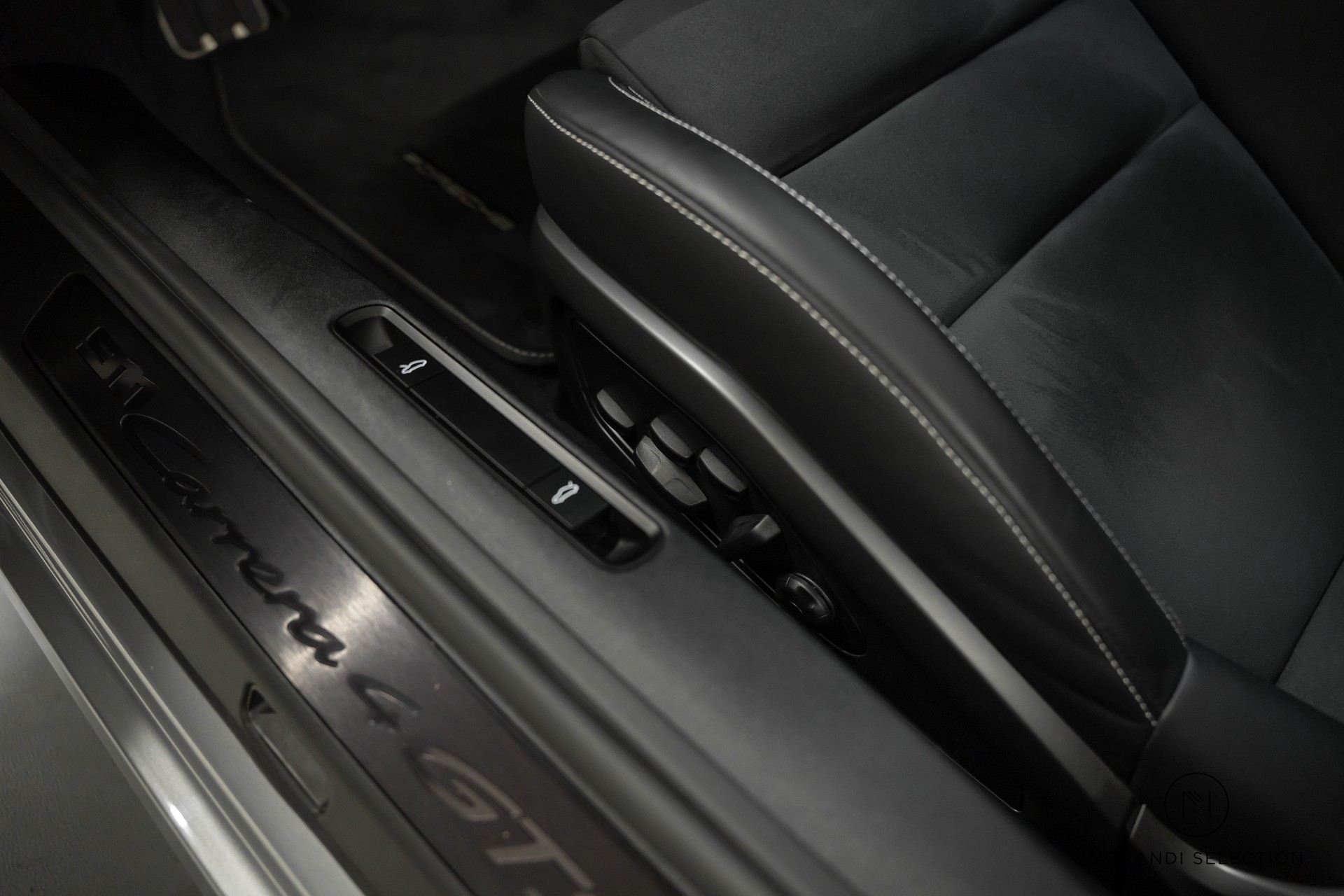 PORSCHE 911 Cabriolet 3.0 Carrera 4 GTS PDK-image-23