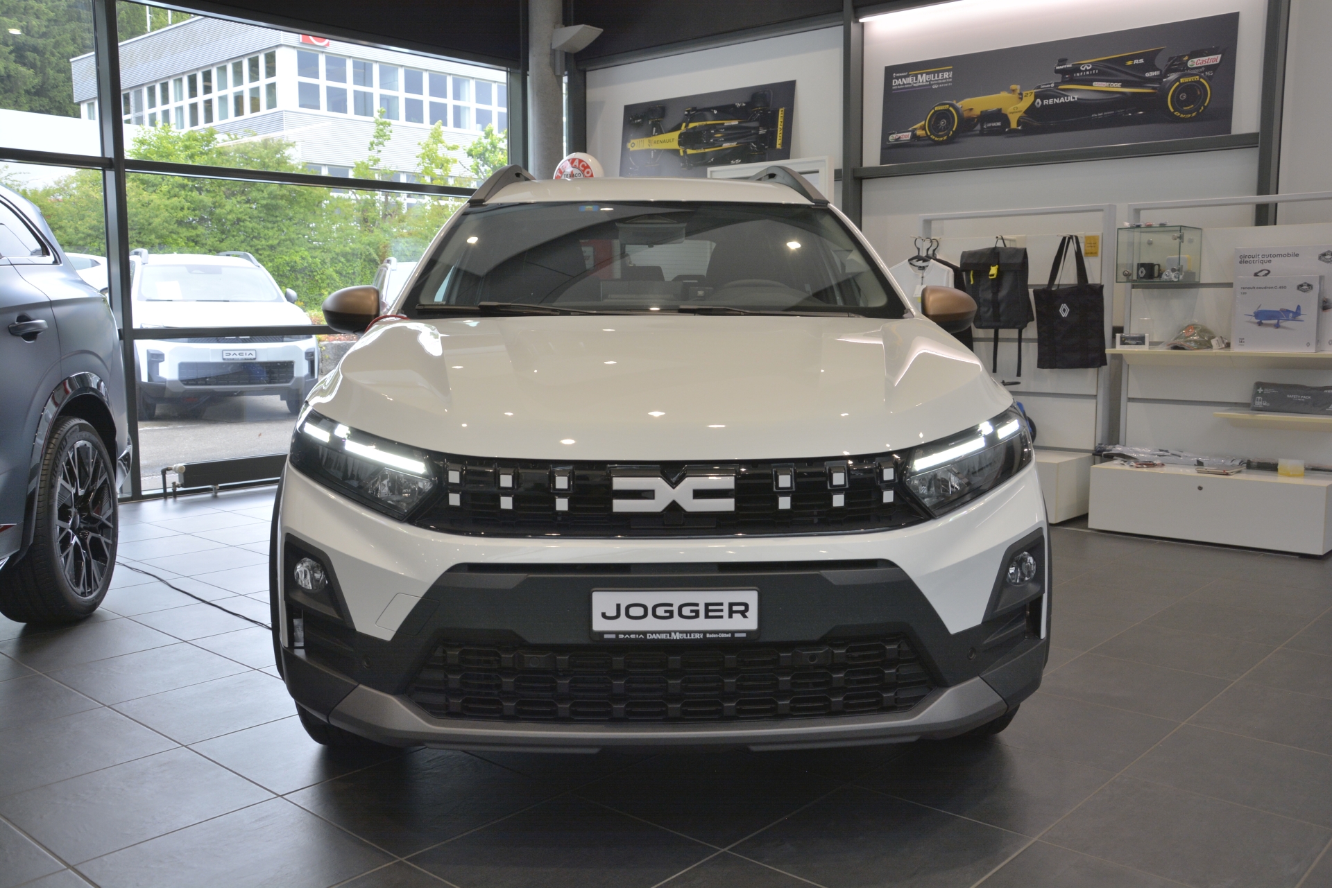 DACIA Jogger extreme hybrid 155 7-Plätzer-image-1