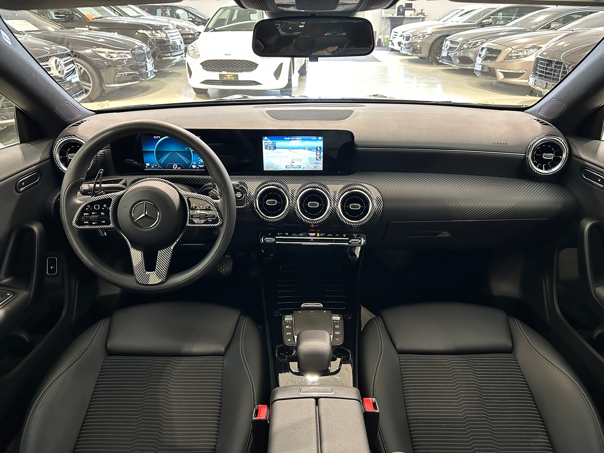 MERCEDES-BENZ CLA 250 e Style 8G-DCT-image-14