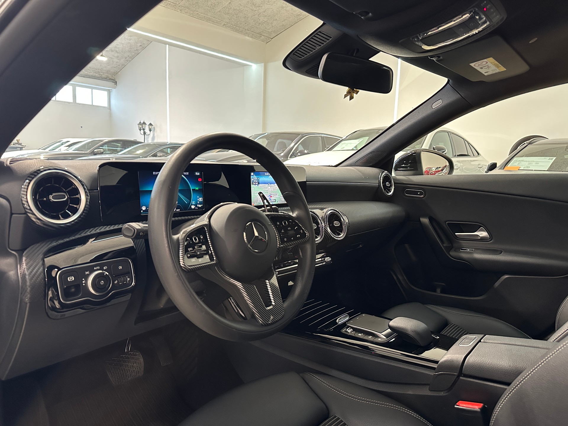 MERCEDES-BENZ CLA 250 e Style 8G-DCT-showroom-element-1
