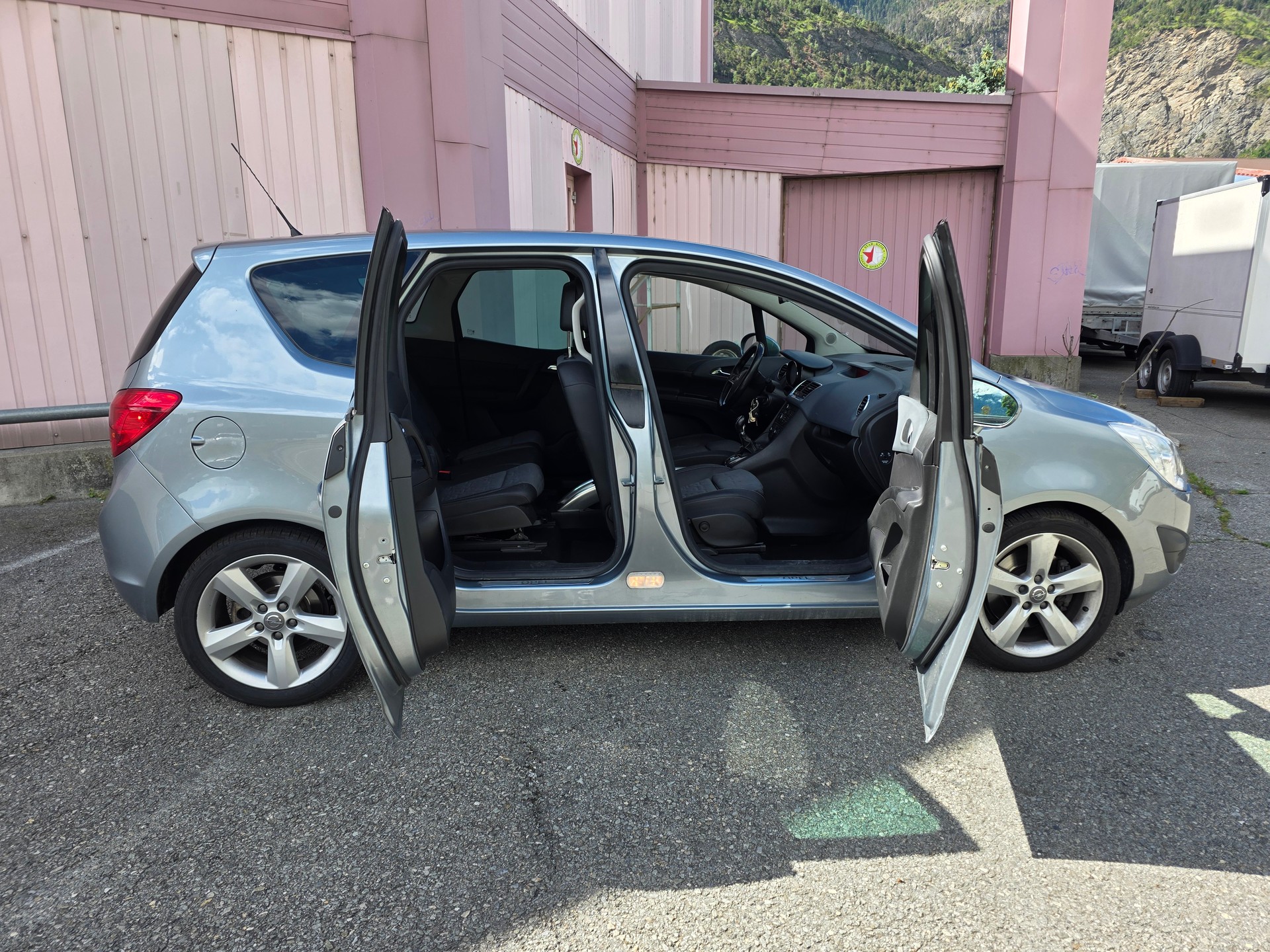 OPEL Meriva 1.4 Turbo Cosmo-image-7