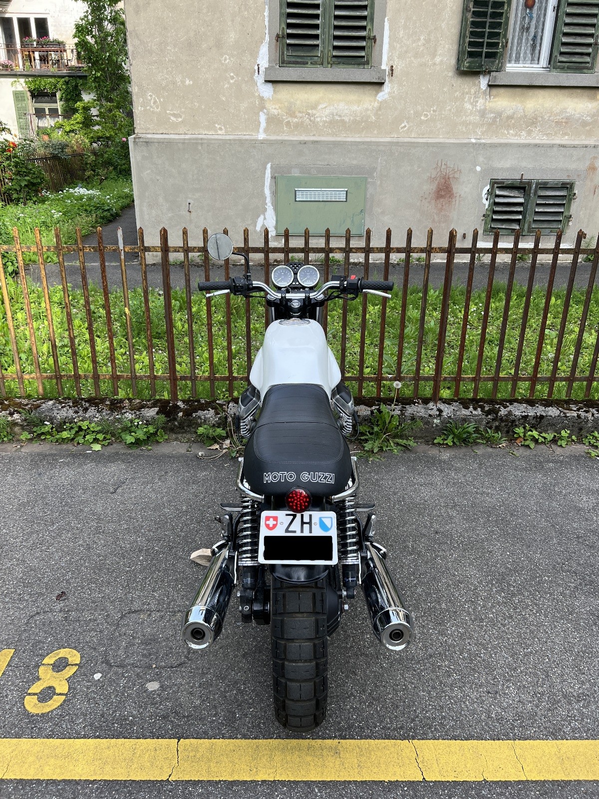 MOTO GUZZI V7 Classic-image-7