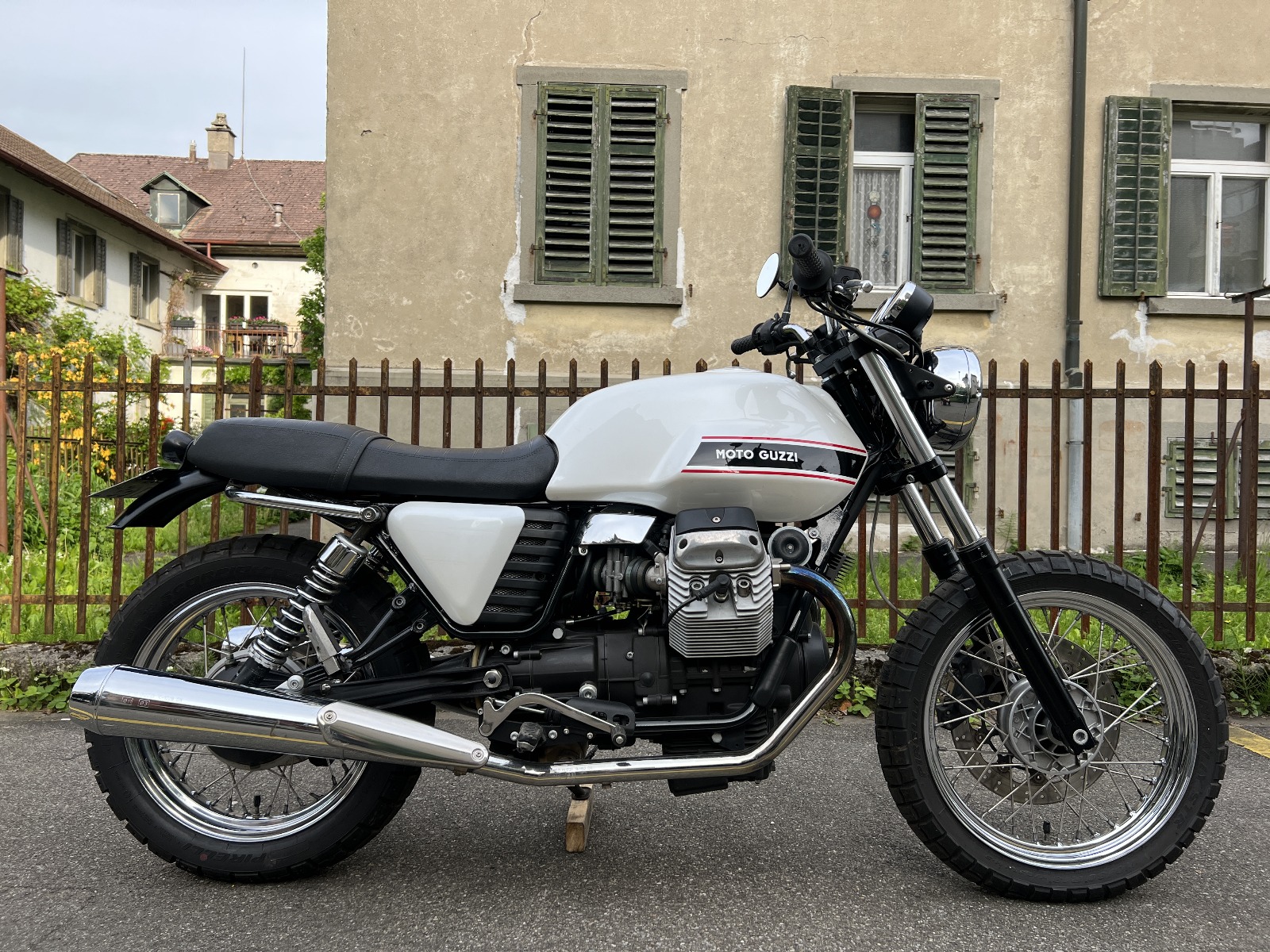 MOTO GUZZI V7 Classic-image-6