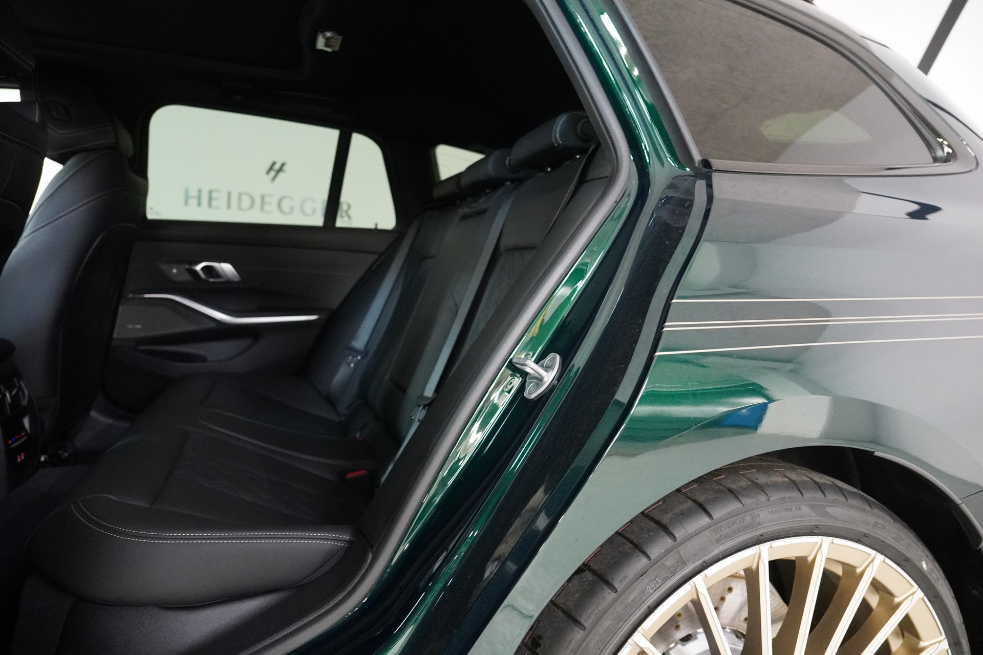 BMW-ALPINA B3 BiTurbo Touring 3.0 xDrive GT Switch-Tronic-image-12